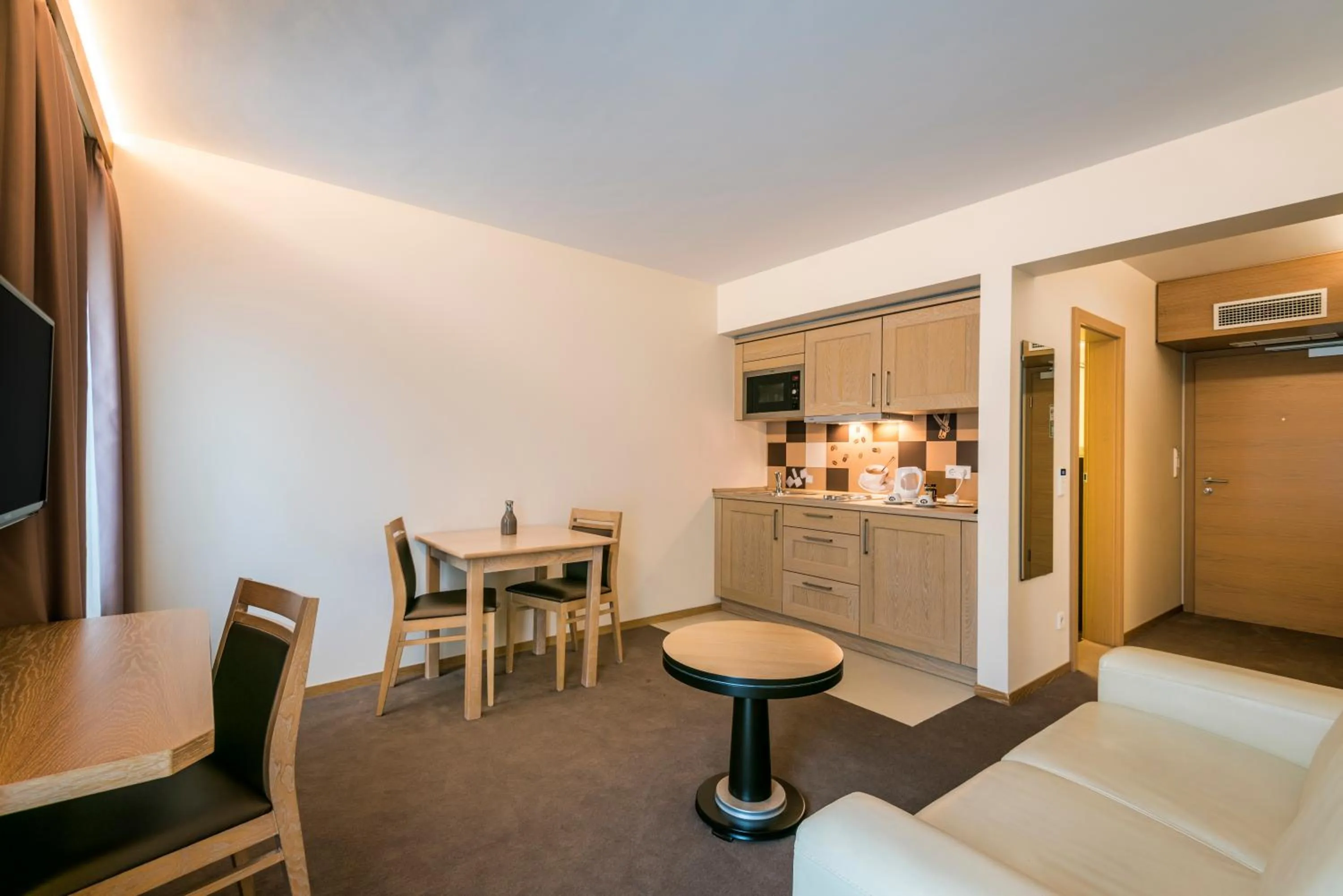 Living room, Bed in Hotel Bon Repos