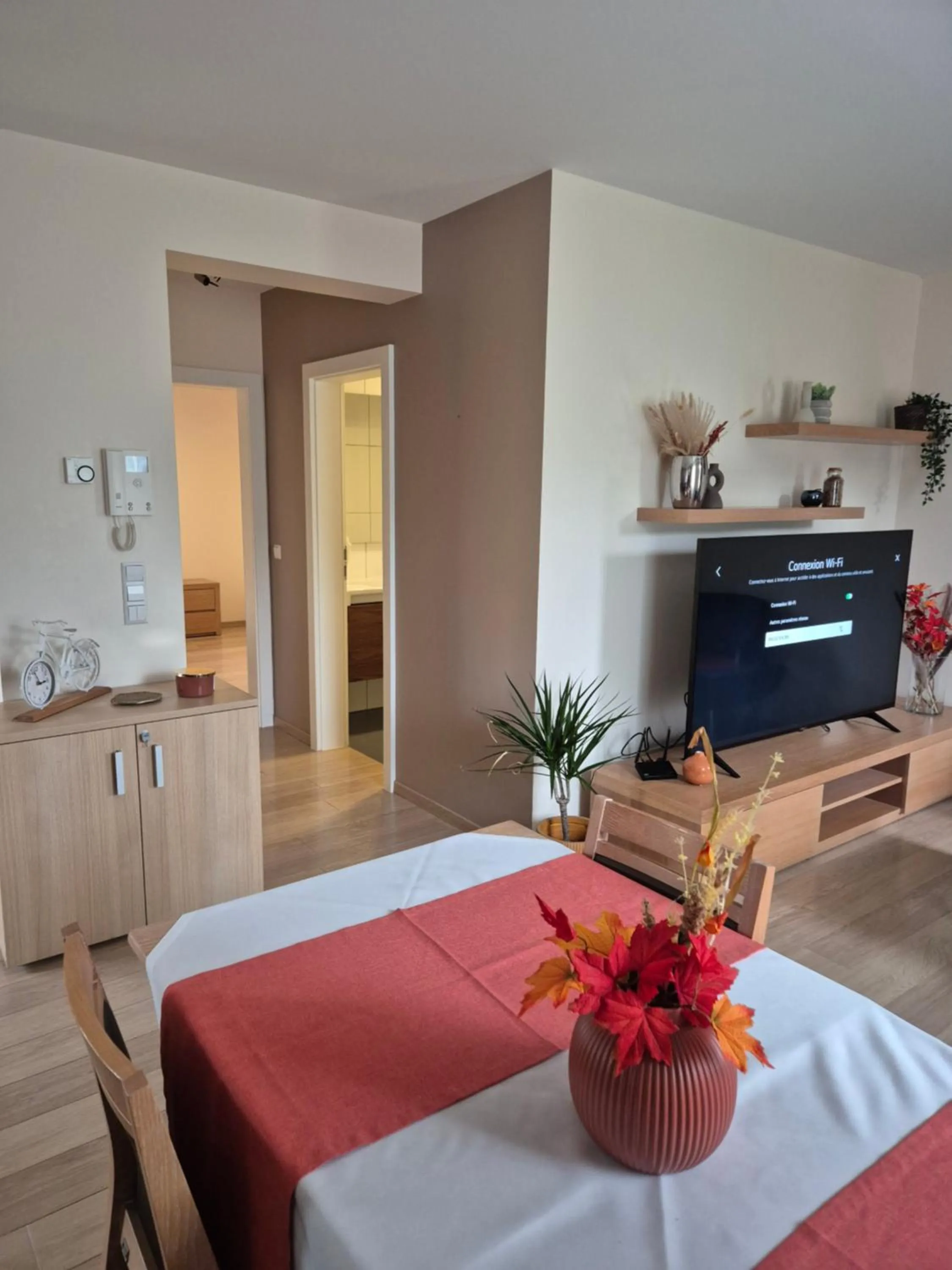 TV and multimedia, Bed in Hotel Bon Repos