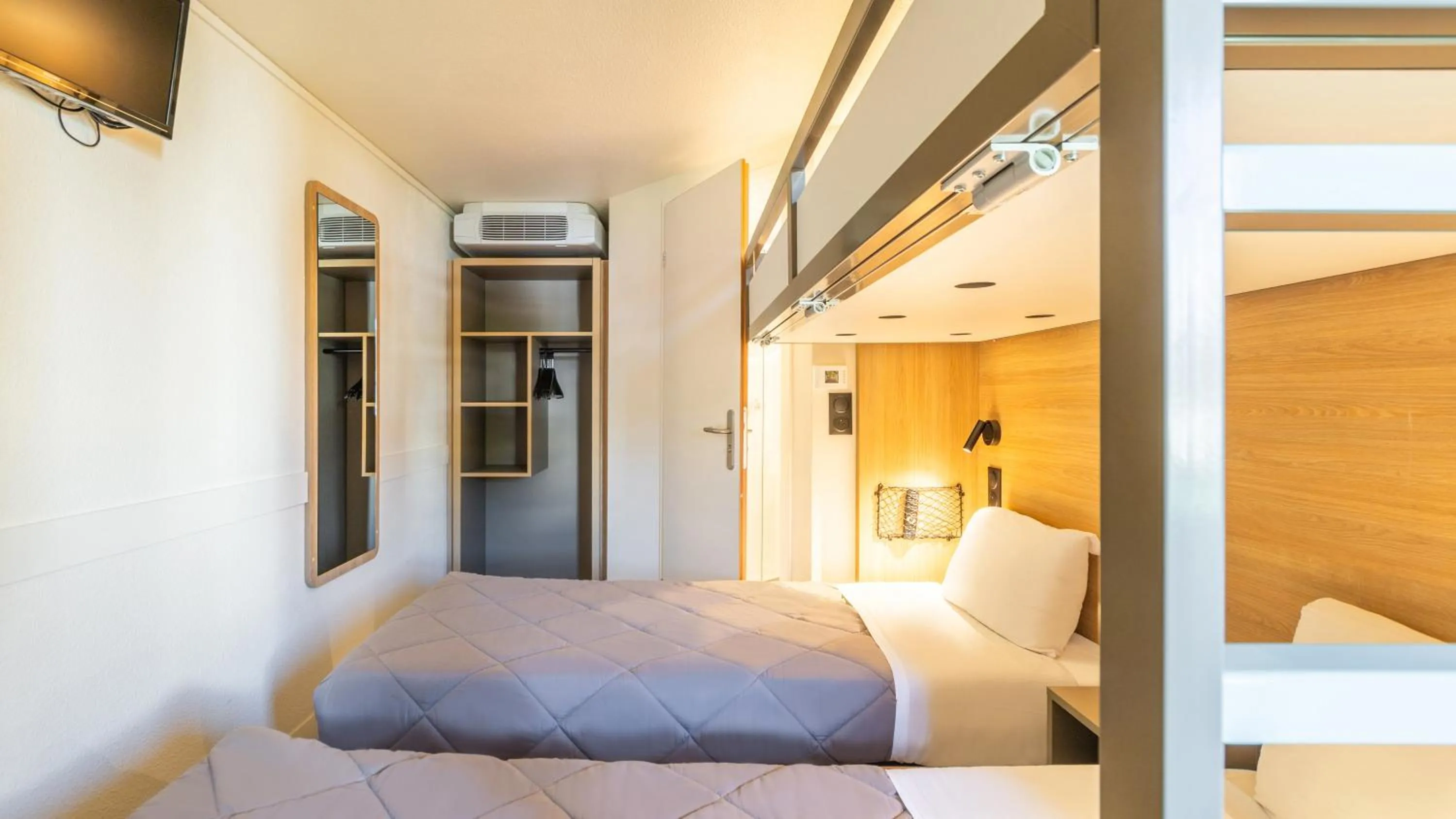 Bed in Premiere Classe Biarritz