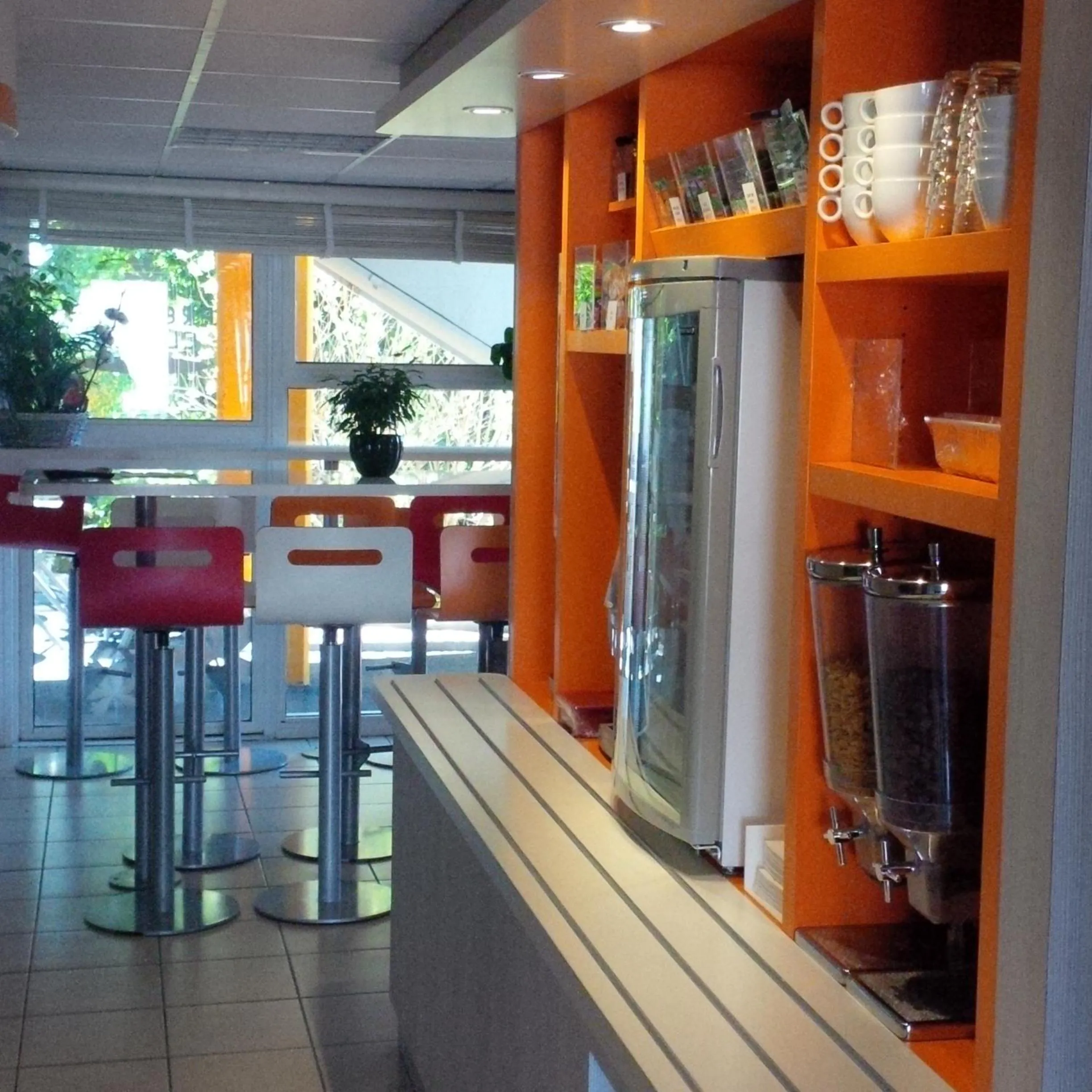 Lounge or bar in Premiere Classe Bordeaux Sud Villenave D'ornon