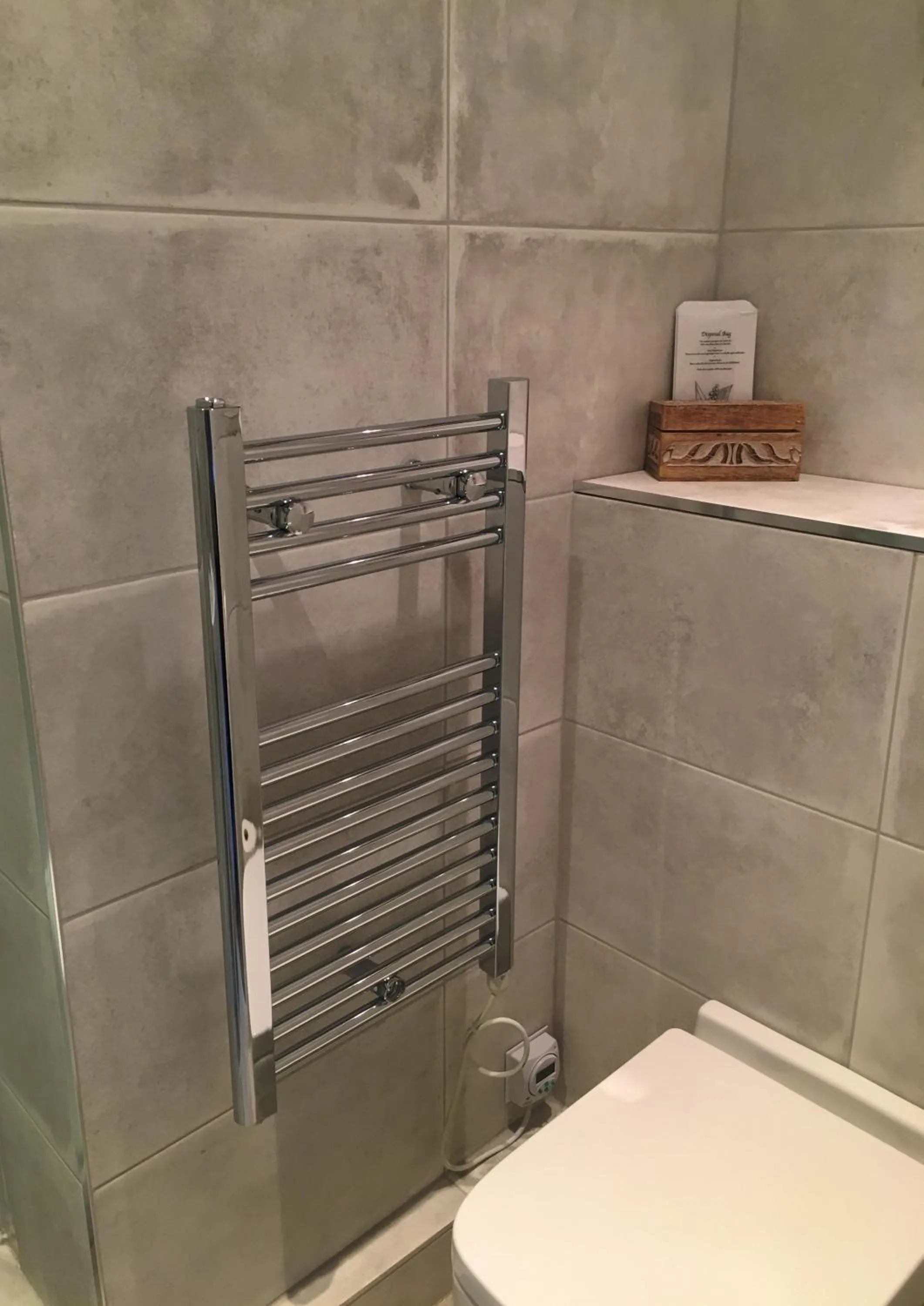 Bathroom in Dalmore Lodge Guest House