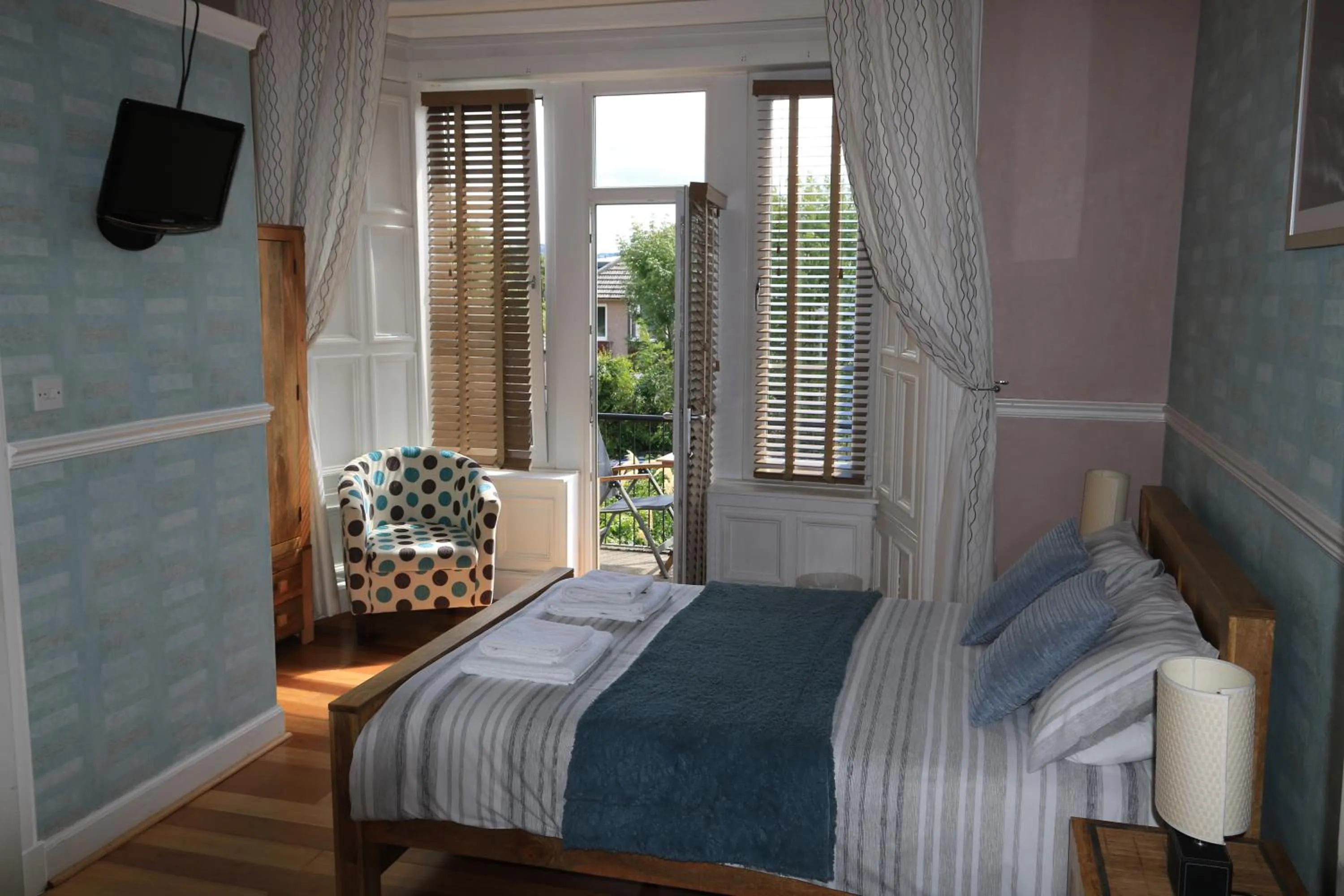 Photo of the whole room in Dalmore Lodge Guest House