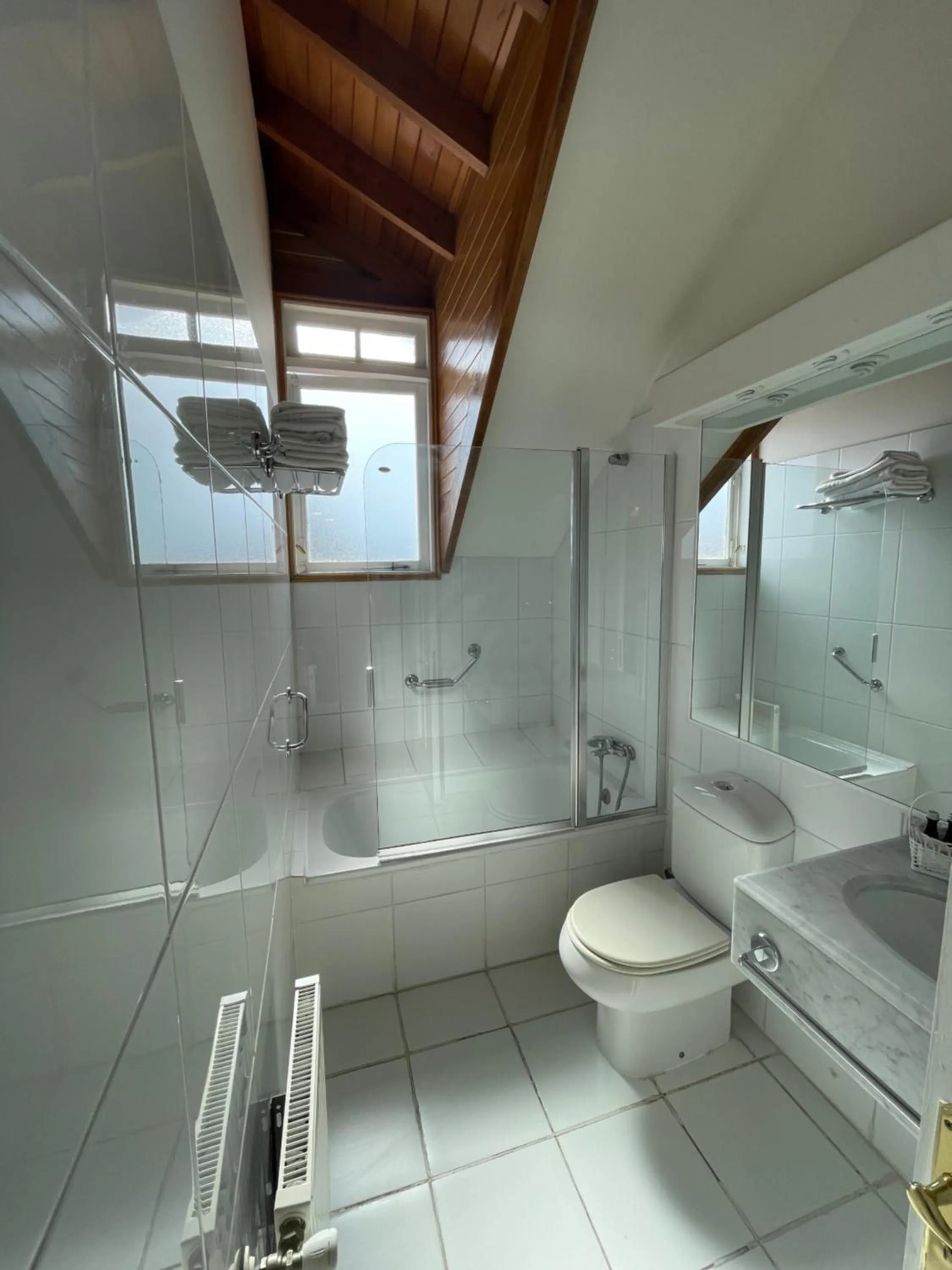 Bathroom in Hotel Casa Somerscales