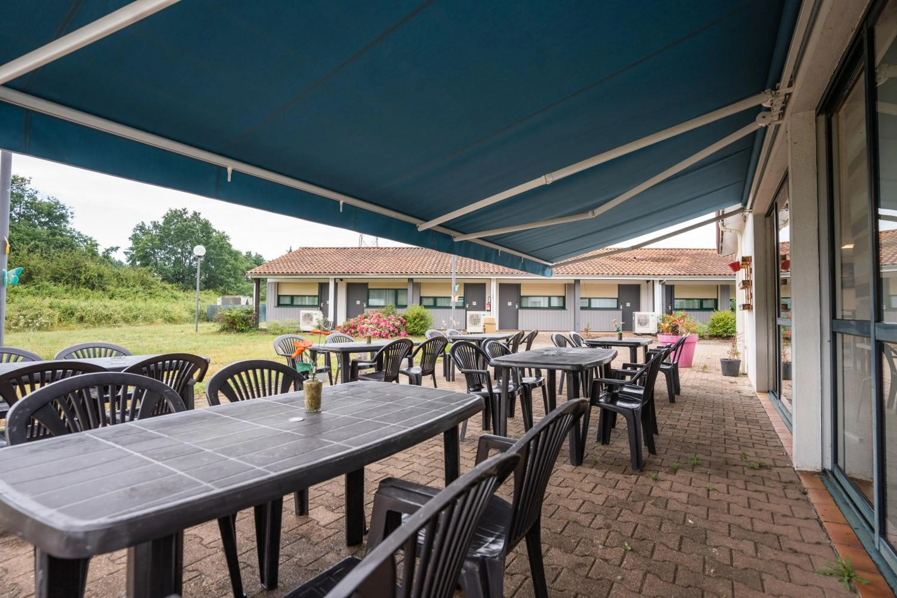 Balcony/Terrace in Kyriad Direct Bordeaux Sud Cestas