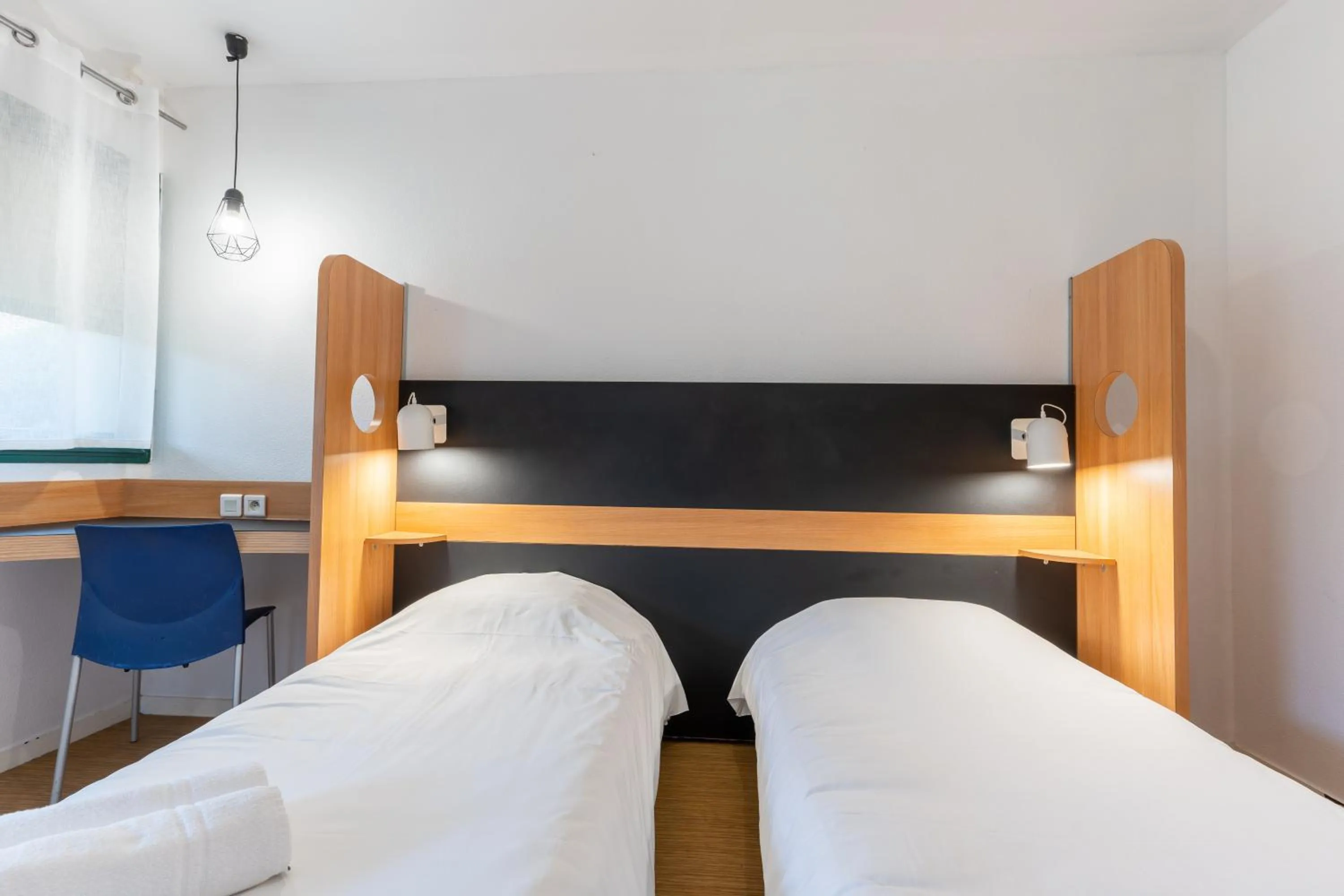 Bed in Kyriad Direct Bordeaux Sud Cestas