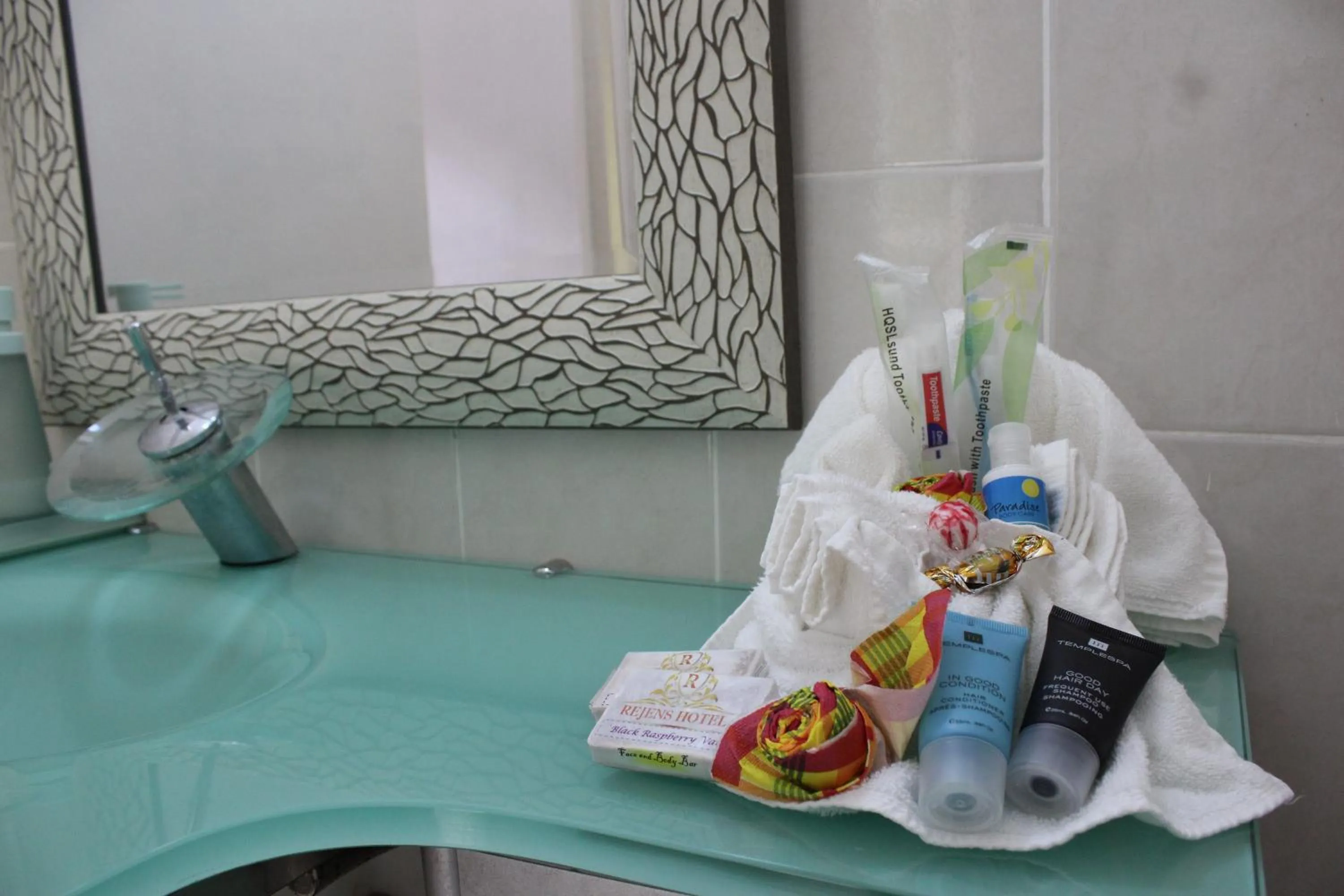 Bathroom in Rejens Hotel