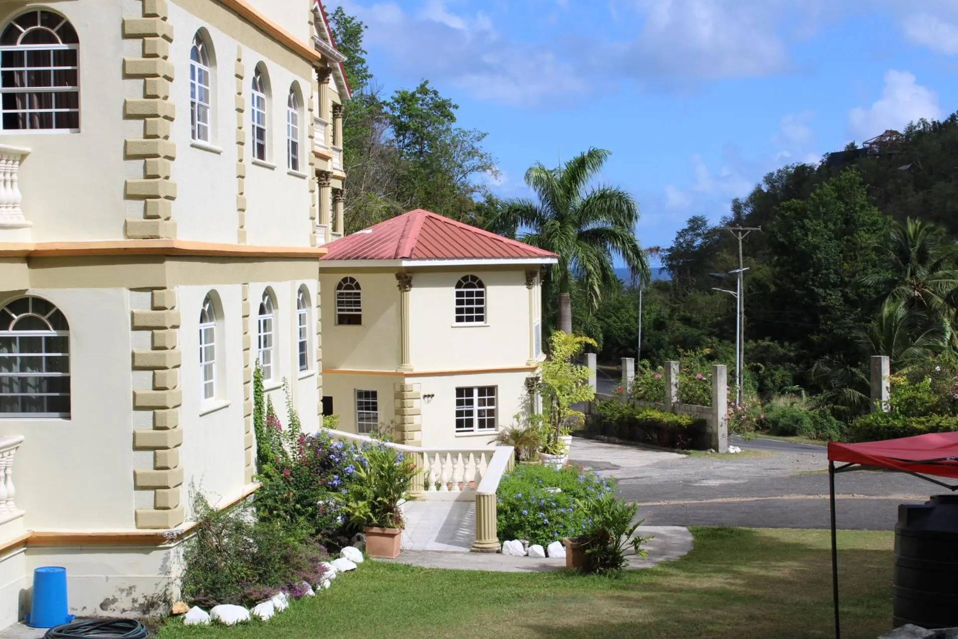 Property building in Rejens Hotel