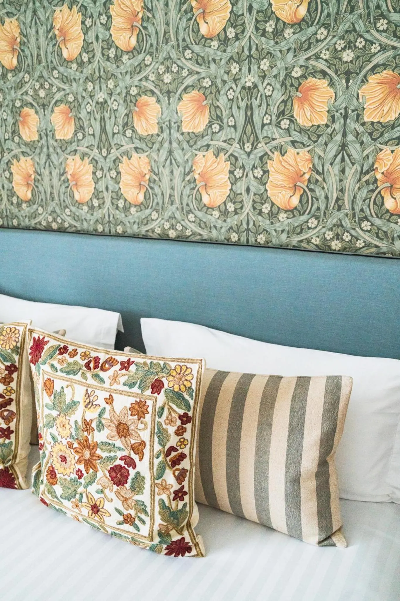 Bed in Hotel Edouard VII