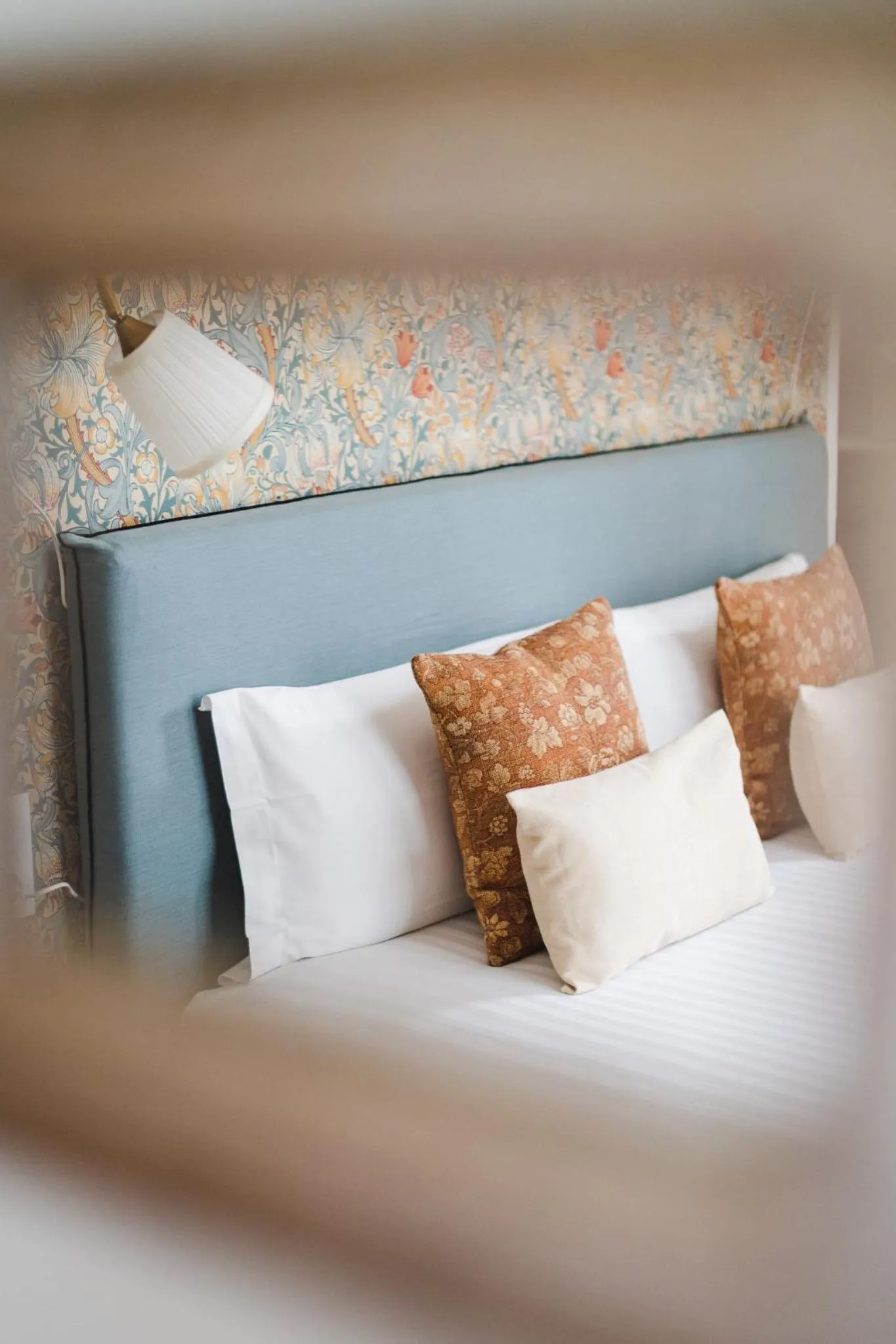 Bed in Hotel Edouard VII