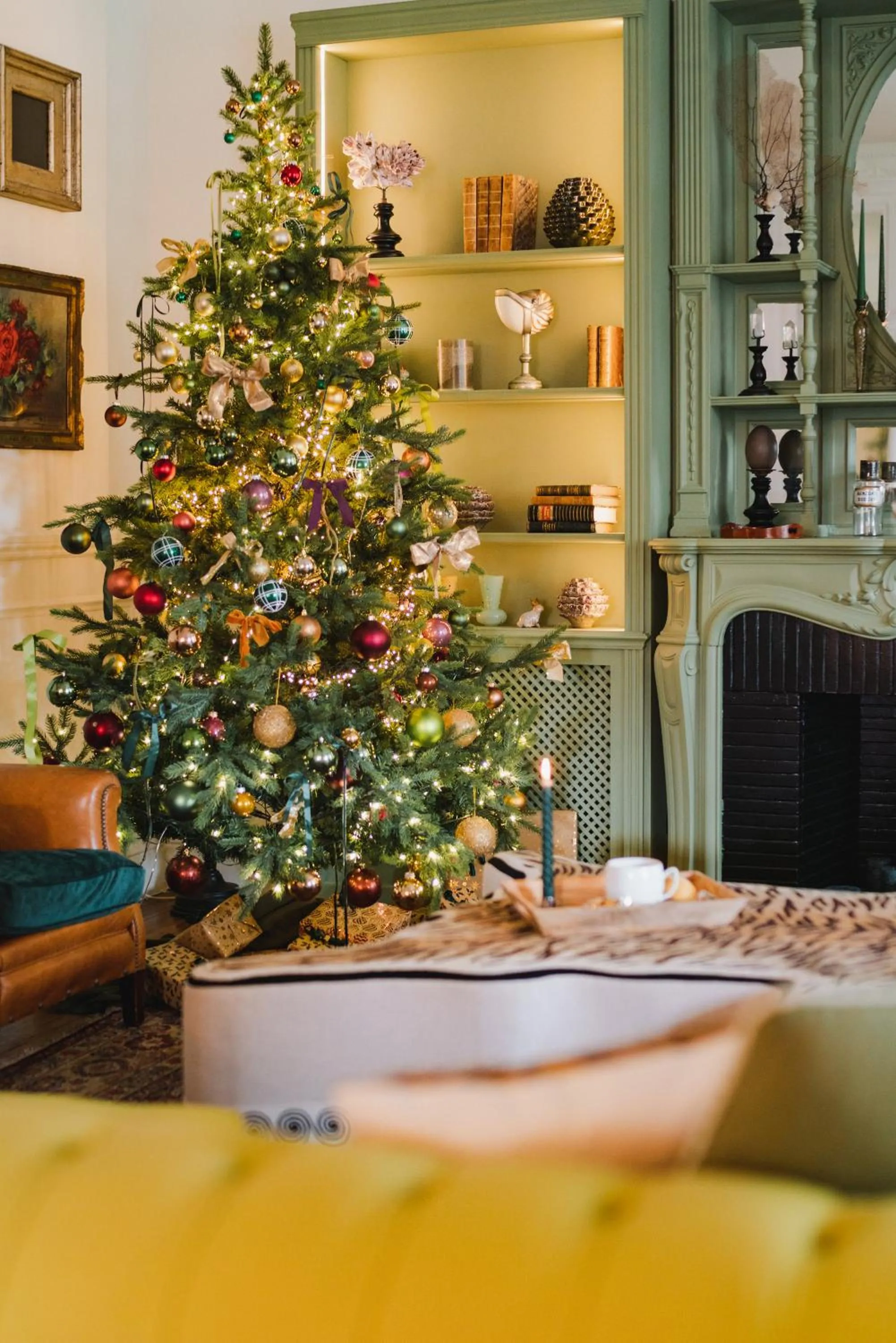 Communal lounge/ TV room in Hotel Edouard VII