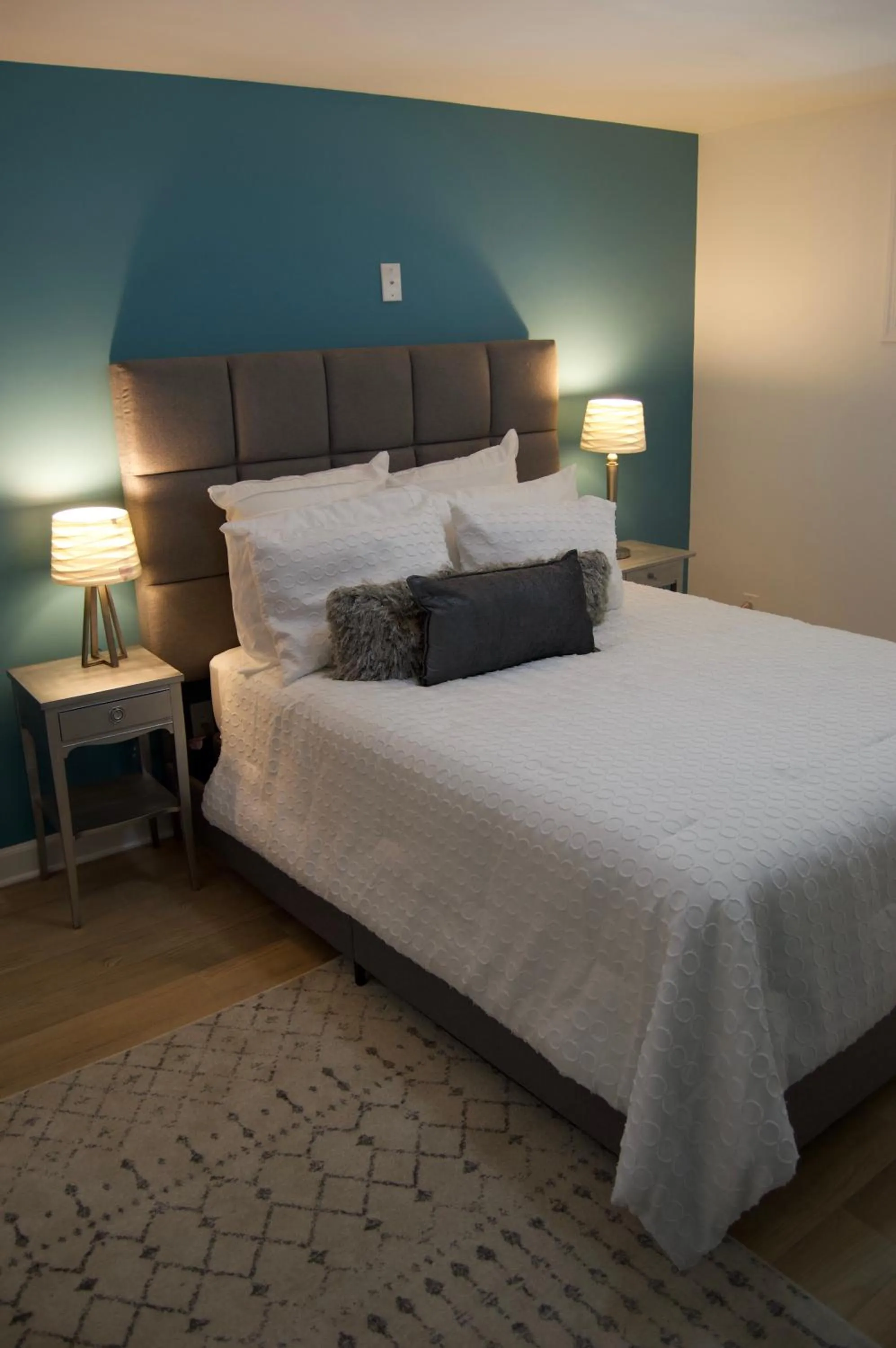 Bed in Water View Home