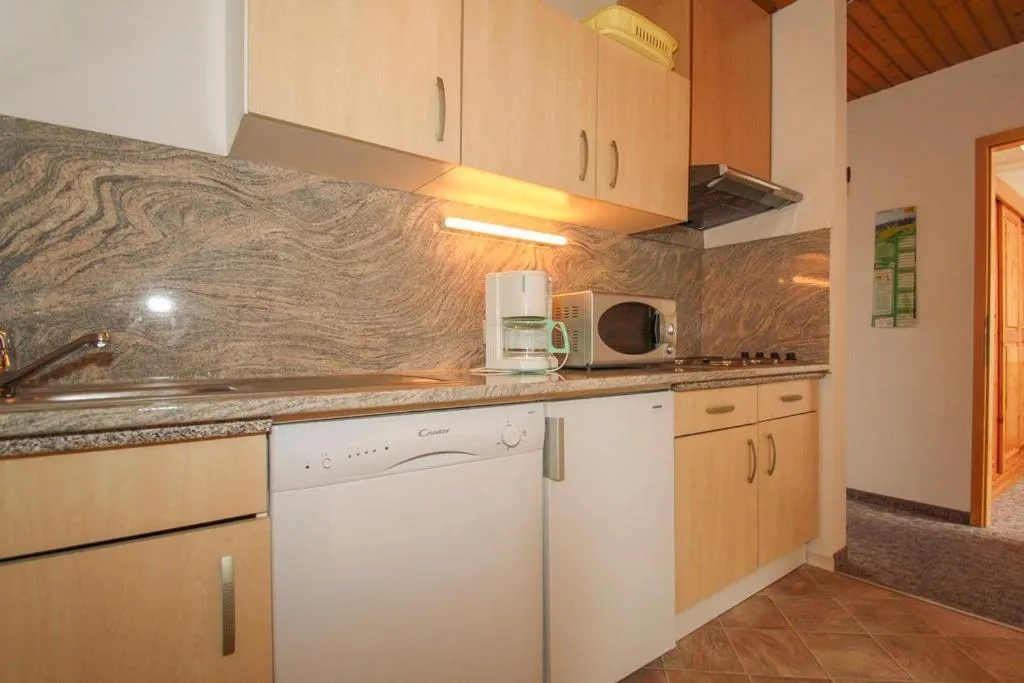 Kitchen or kitchenette in Haus Moni