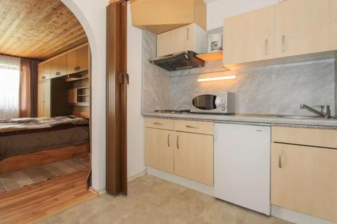 Kitchen or kitchenette in Haus Moni