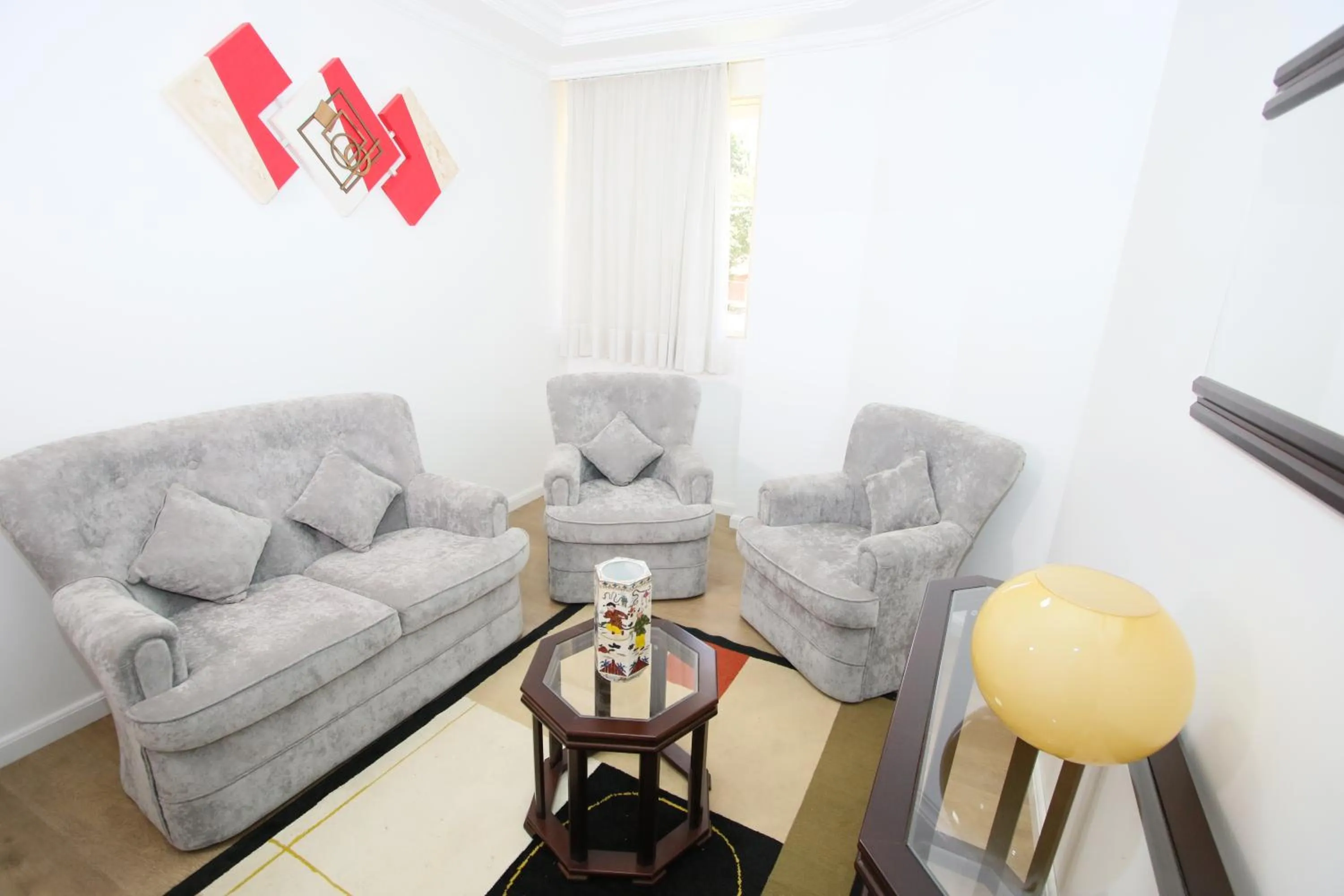 Living room in Laguna Plaza Hotel