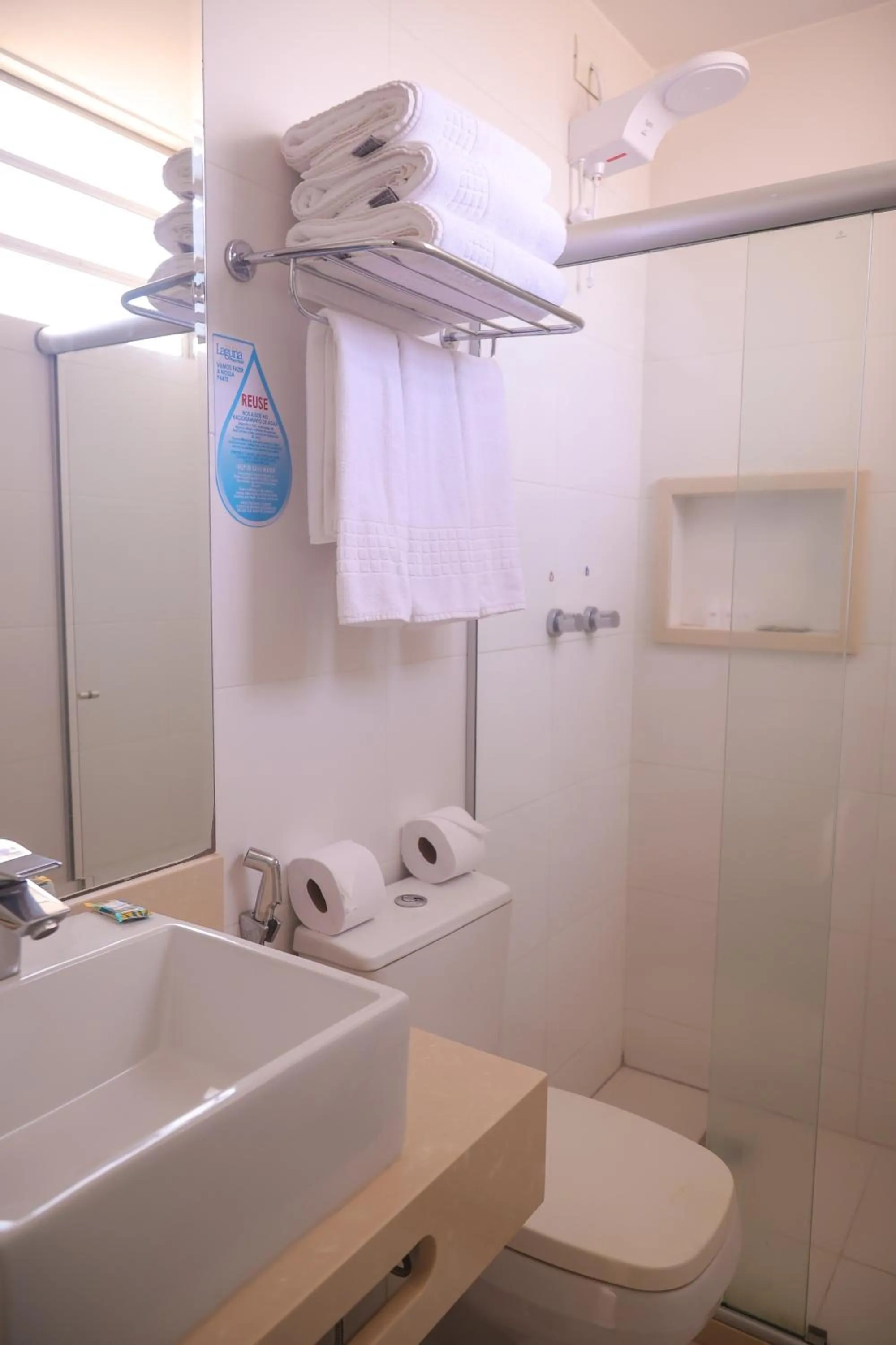 Shower in Laguna Plaza Hotel