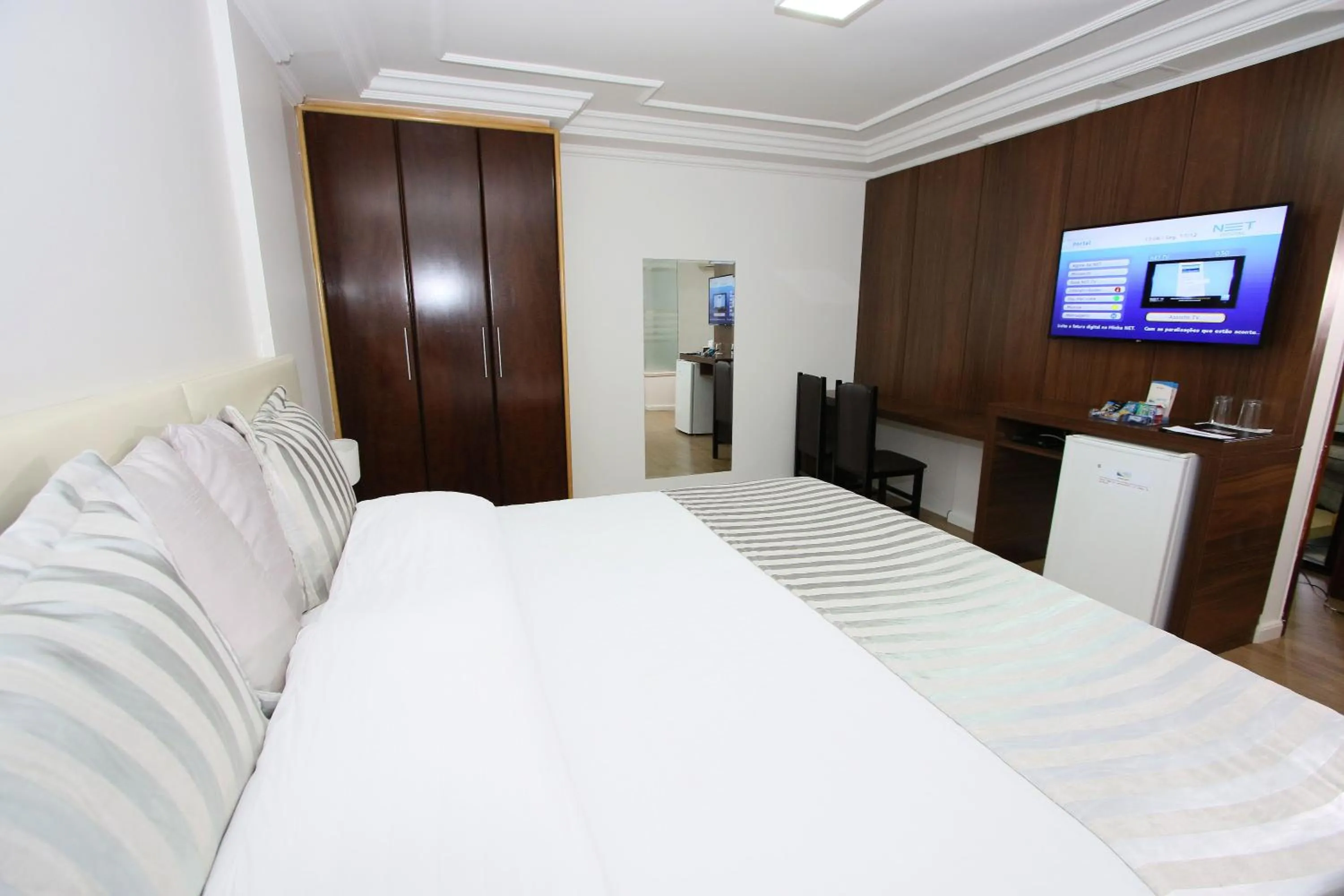 Bed in Laguna Plaza Hotel