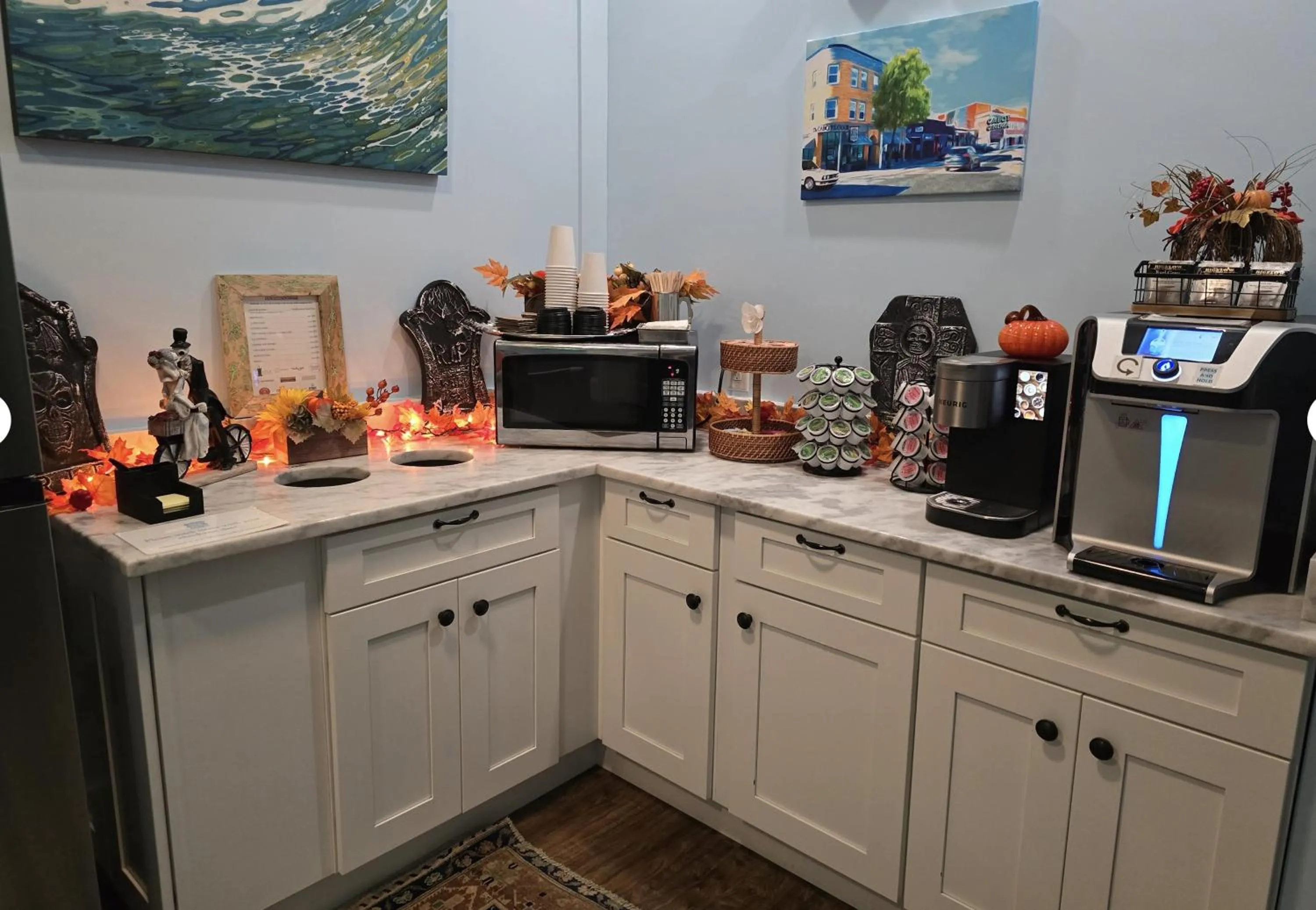 Lounge or bar in The Cabot Lodge