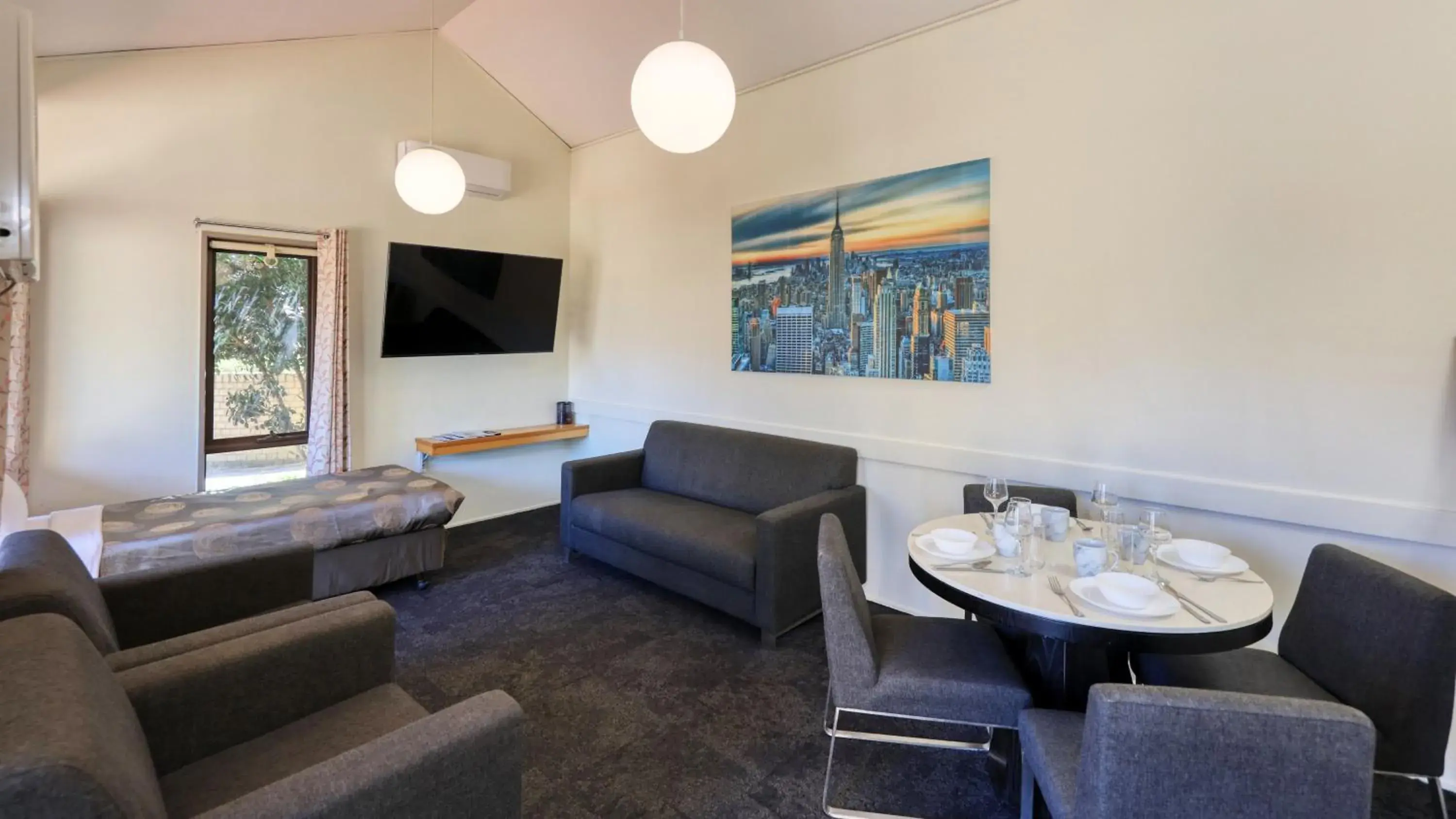 Two-Bedroom Apartment in Executive Hideaway Two-Bedroom Apartment in Executive Hideaway