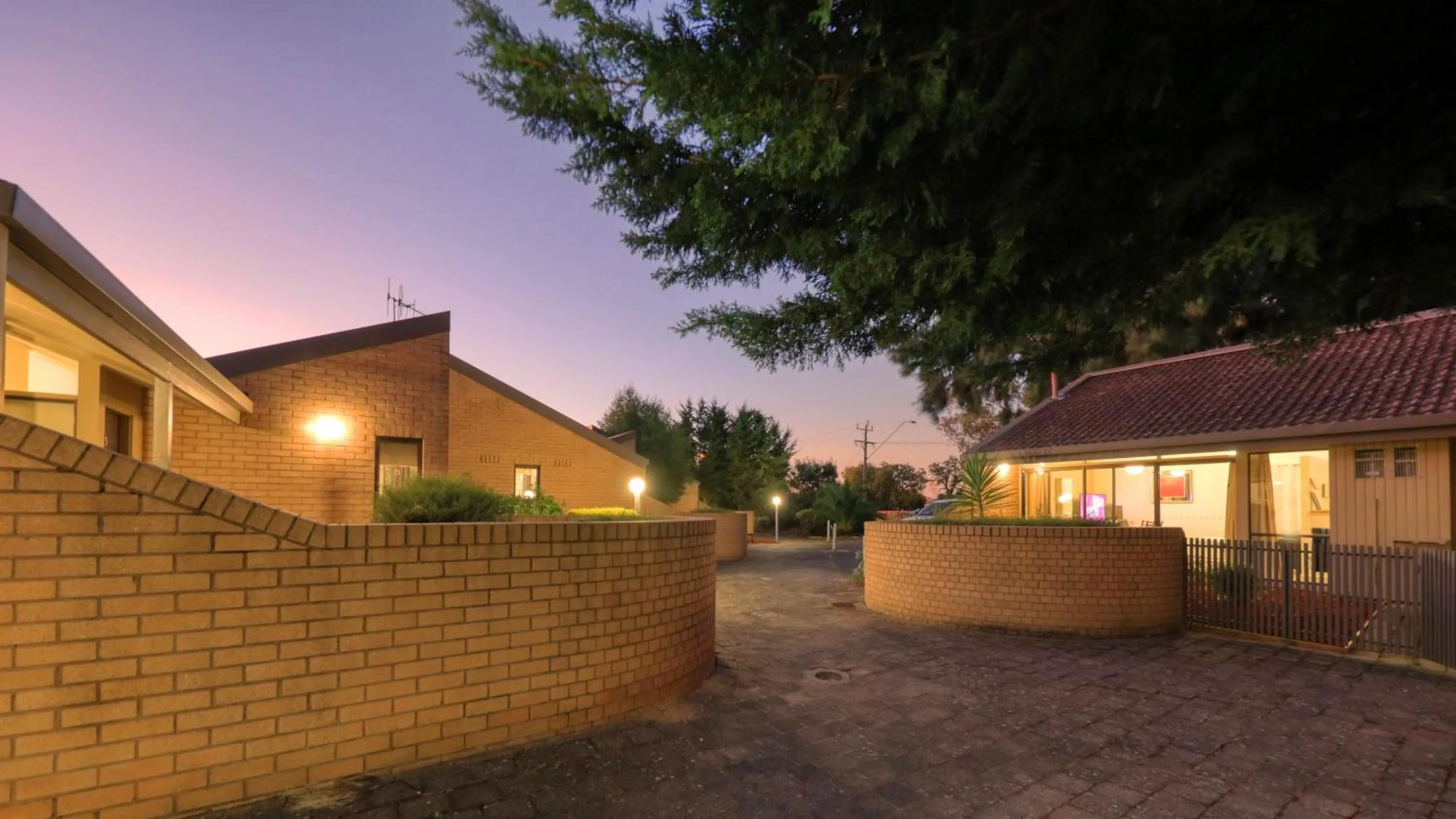 Property building in Executive Hideaway