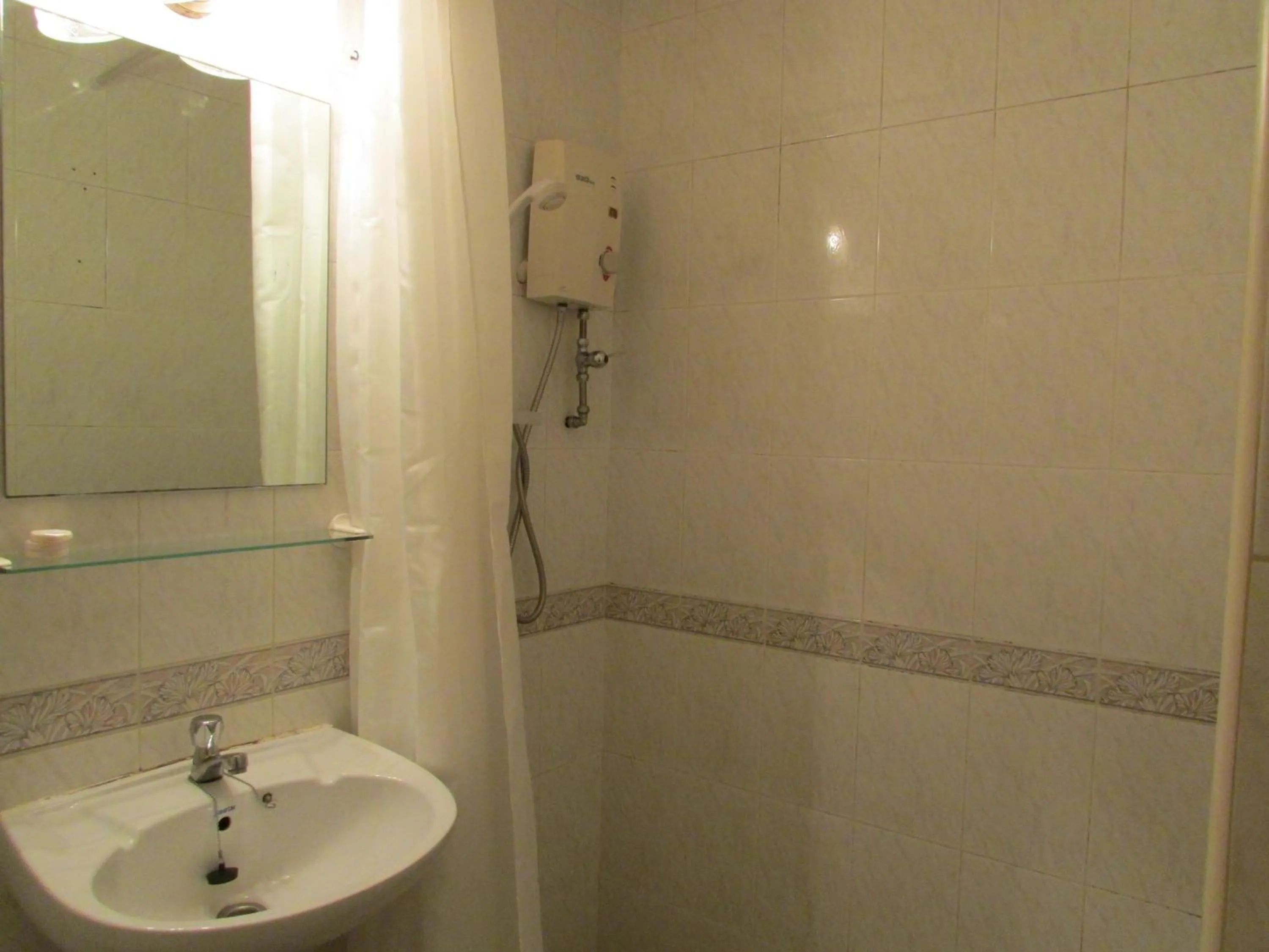 Toilet in Perak Hotel