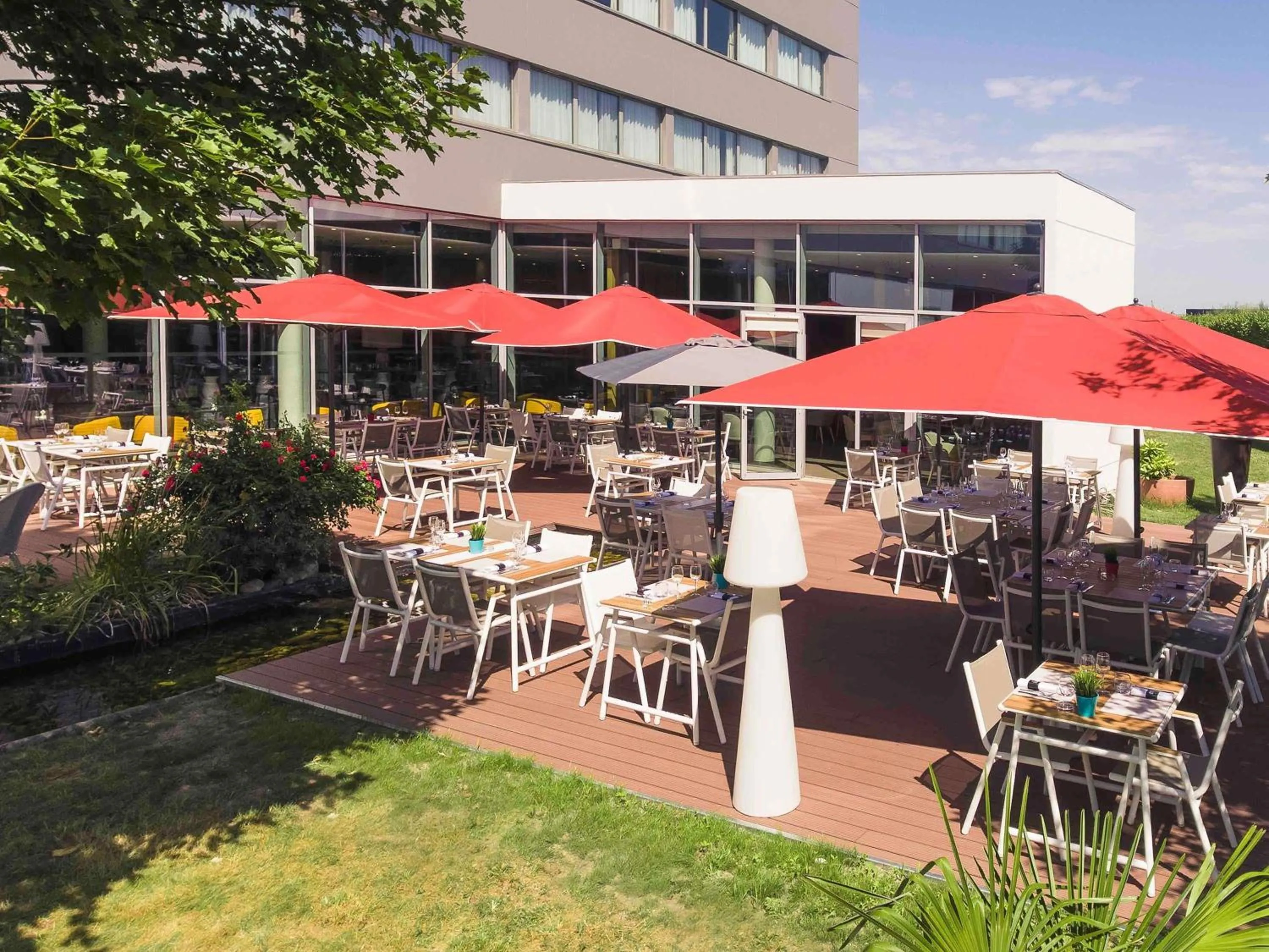 Restaurant/places to eat in Mercure Lyon Genas Eurexpo