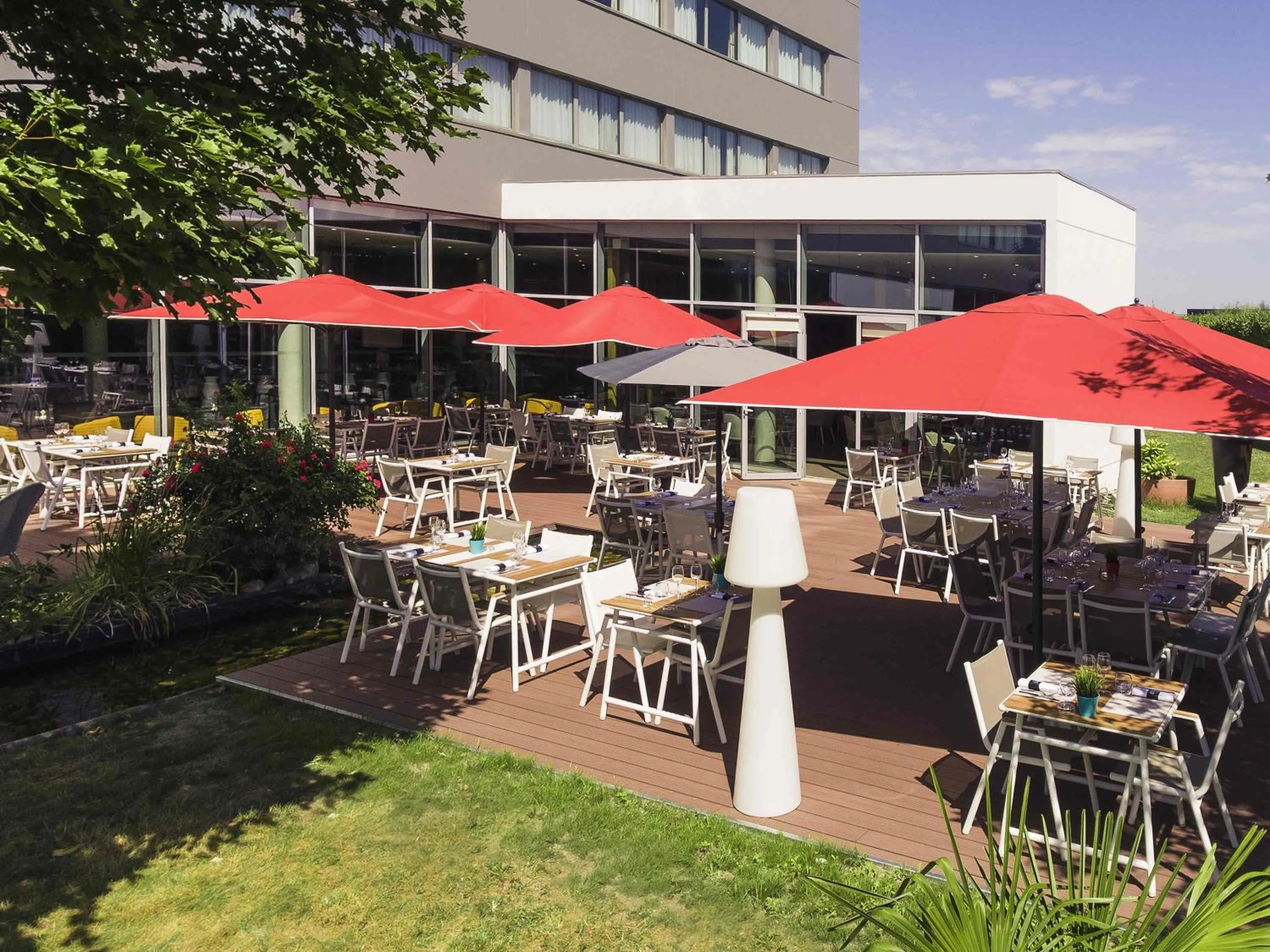 Restaurant/places to eat in Mercure Lyon Genas Eurexpo