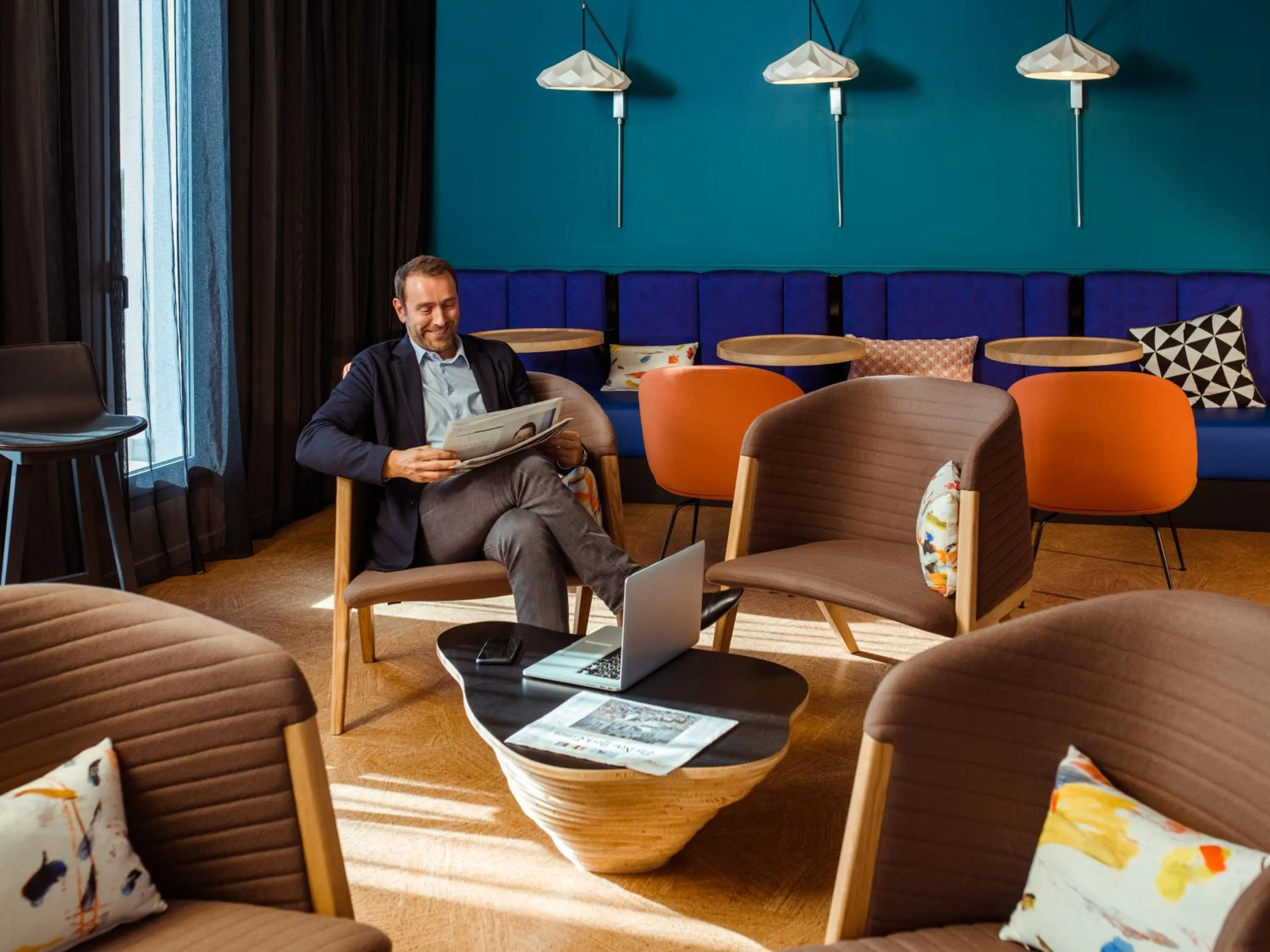 Lounge or bar in Mercure Lyon Genas Eurexpo