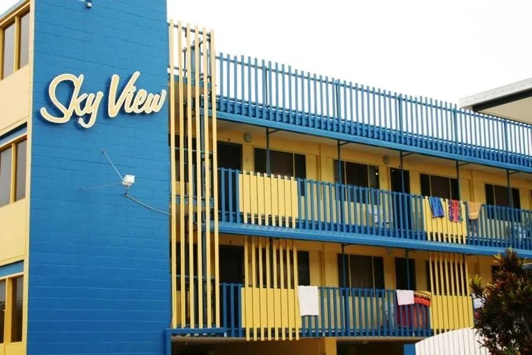 Facade/entrance in Sky View Units Bowen