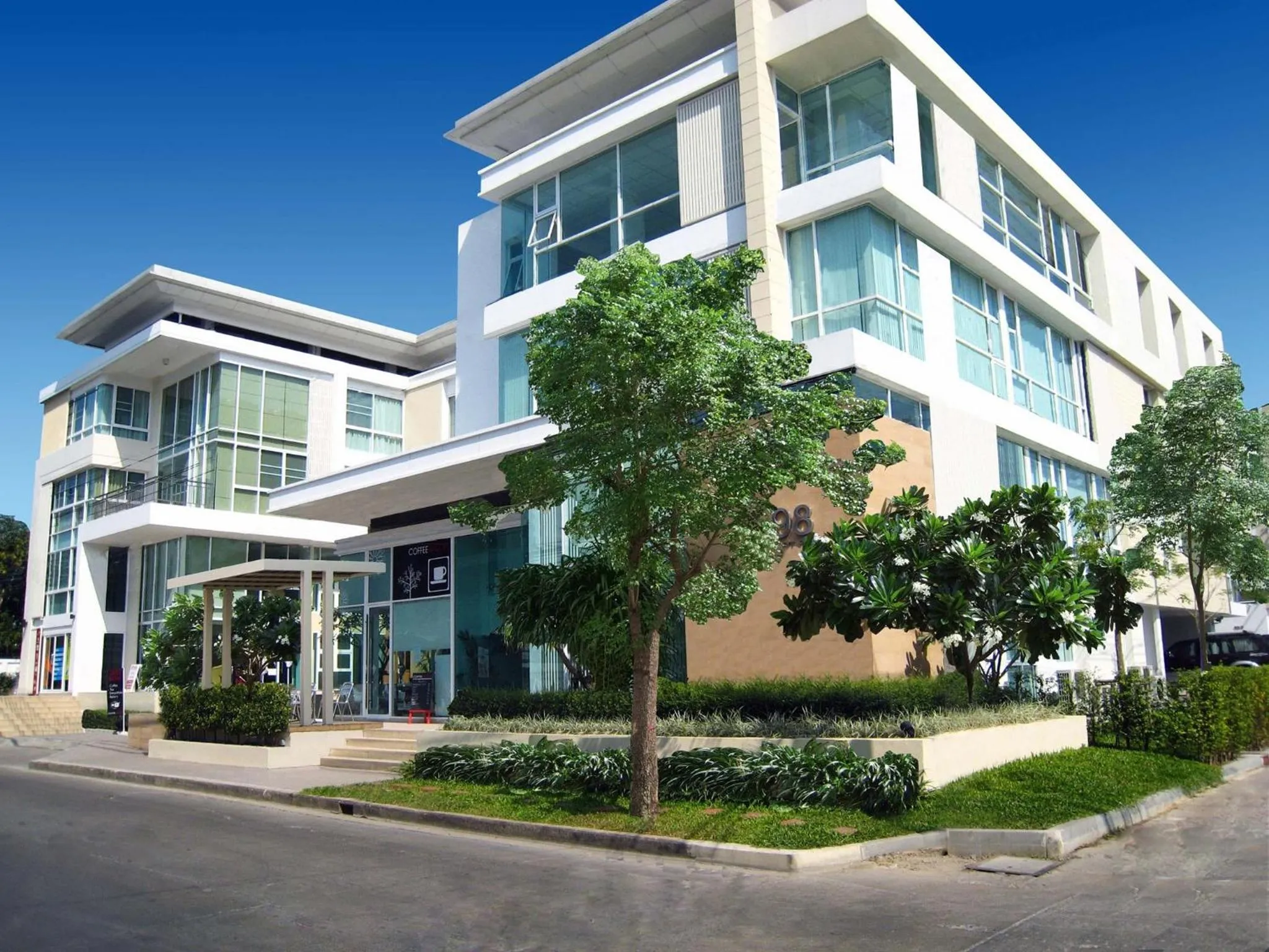 Property building in Duplex 21 Apartment