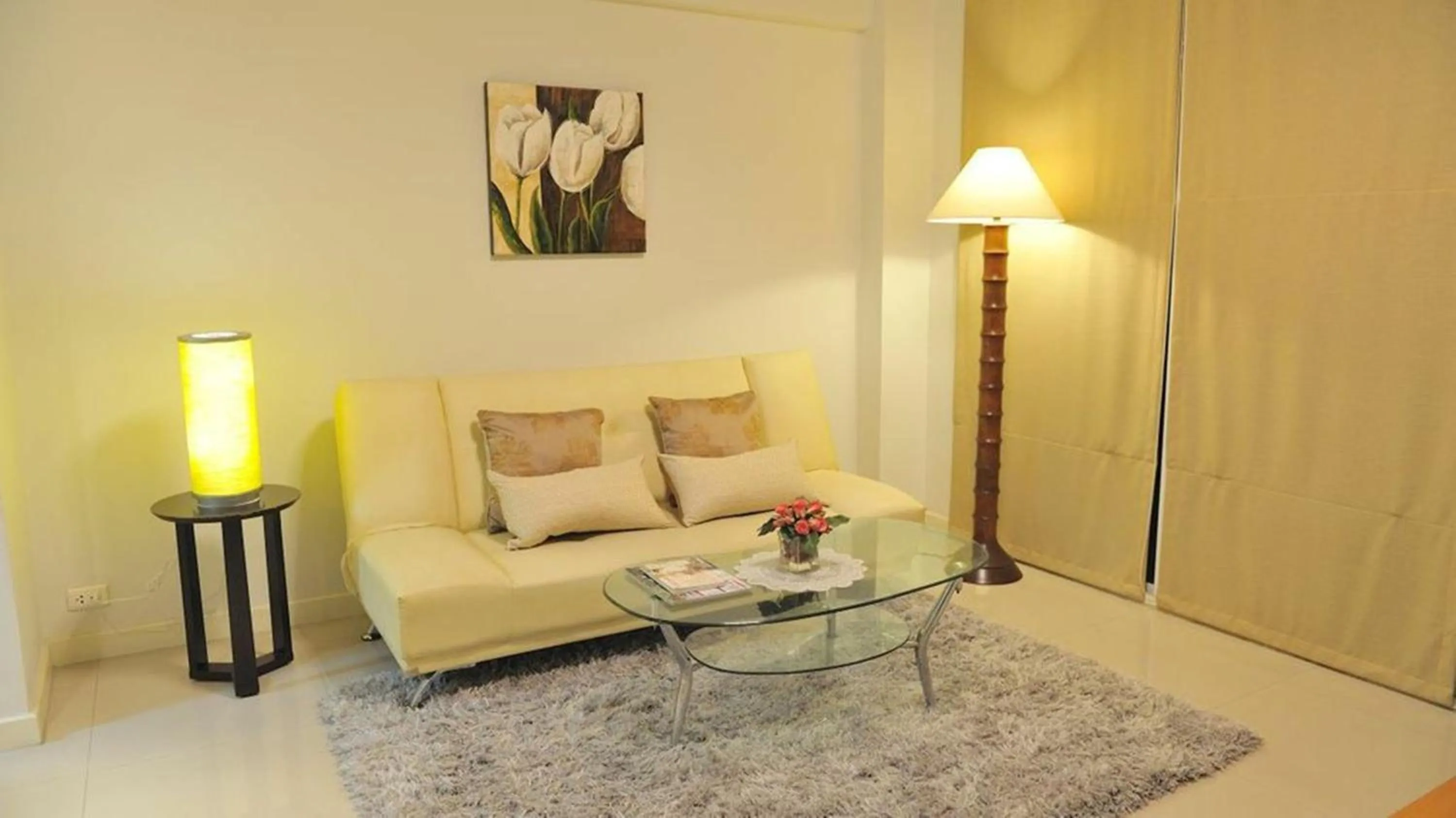 Living room in Duplex 21 Apartment