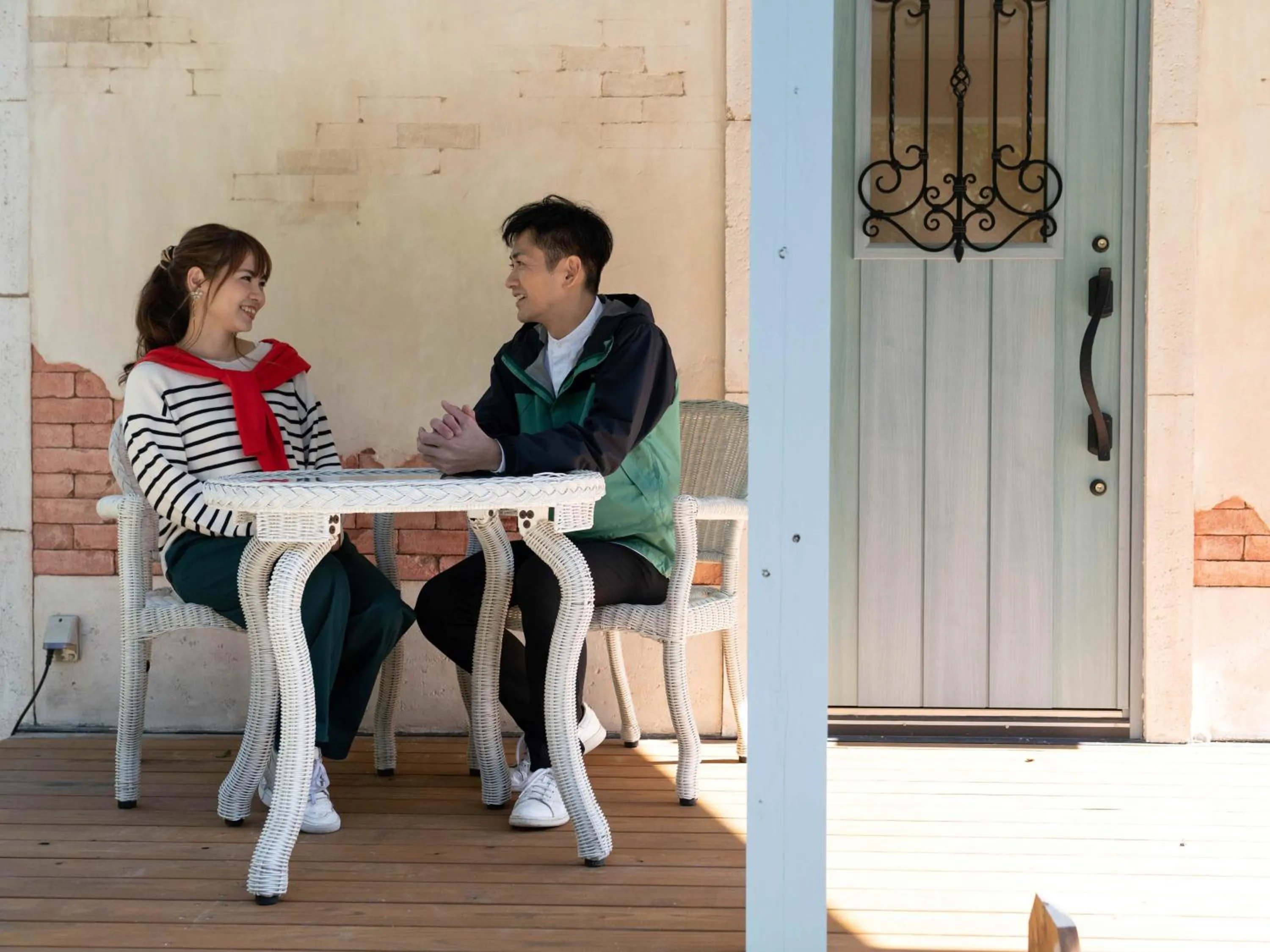 People in Cottage Morinokokage