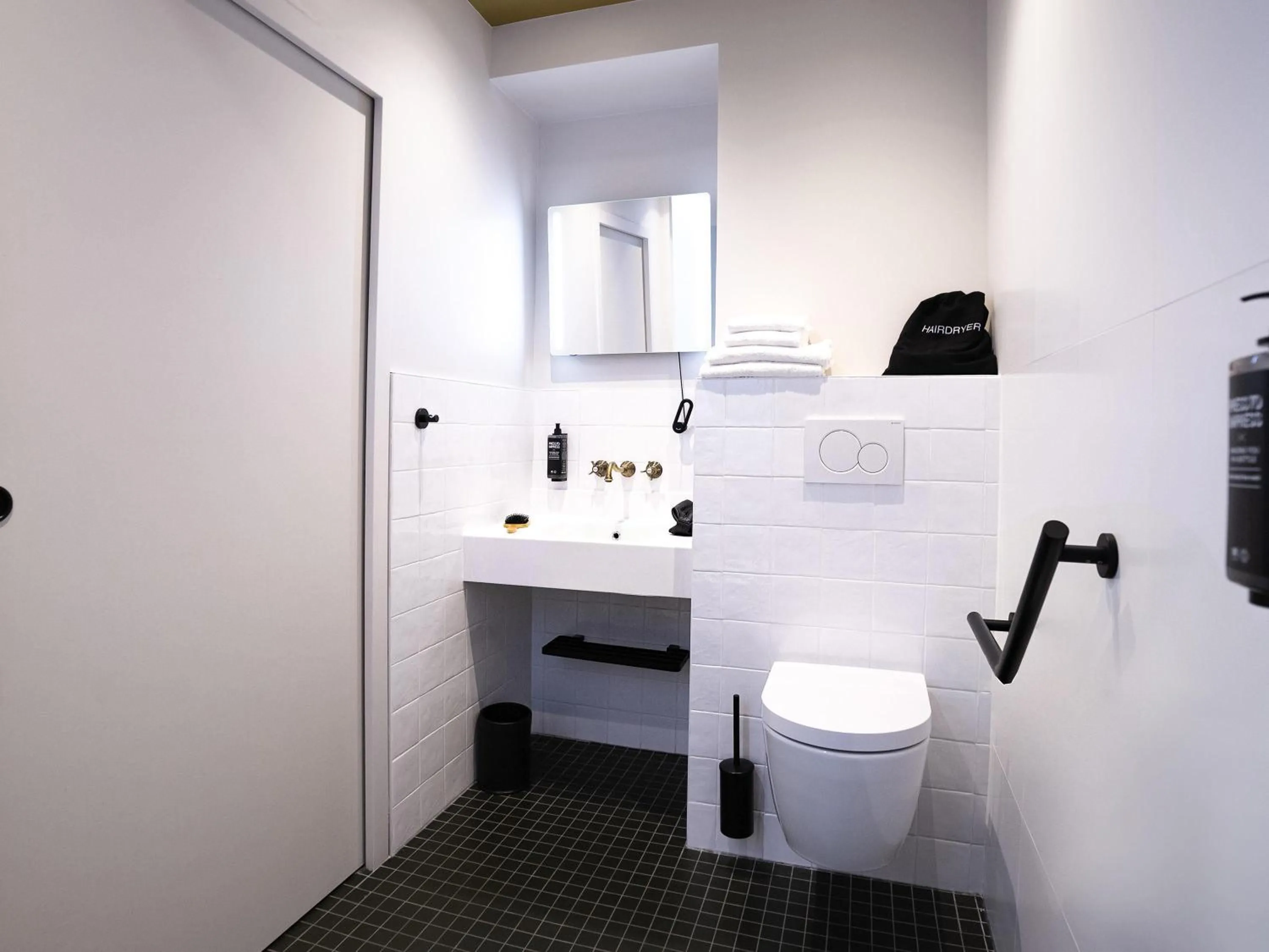 Bedroom in ibis Styles Paris Gare De Lyon TGV