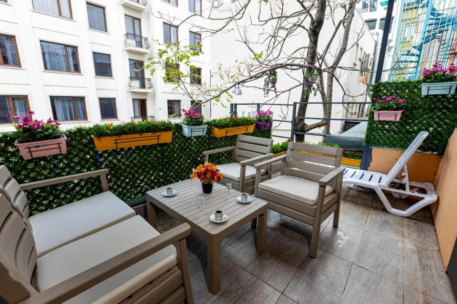 Balcony/Terrace in APOLLO HOTEL & APARTMENtS