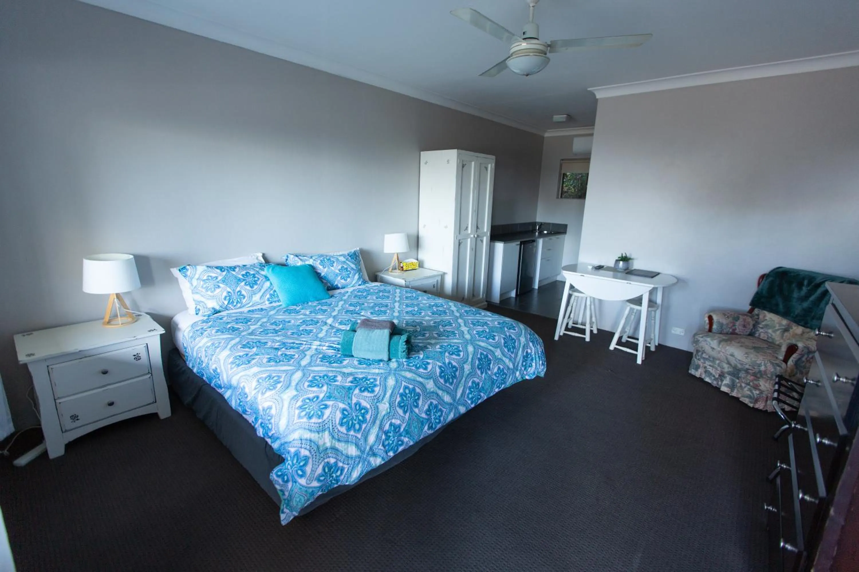 Bedroom, Bed in Archibald Hotel