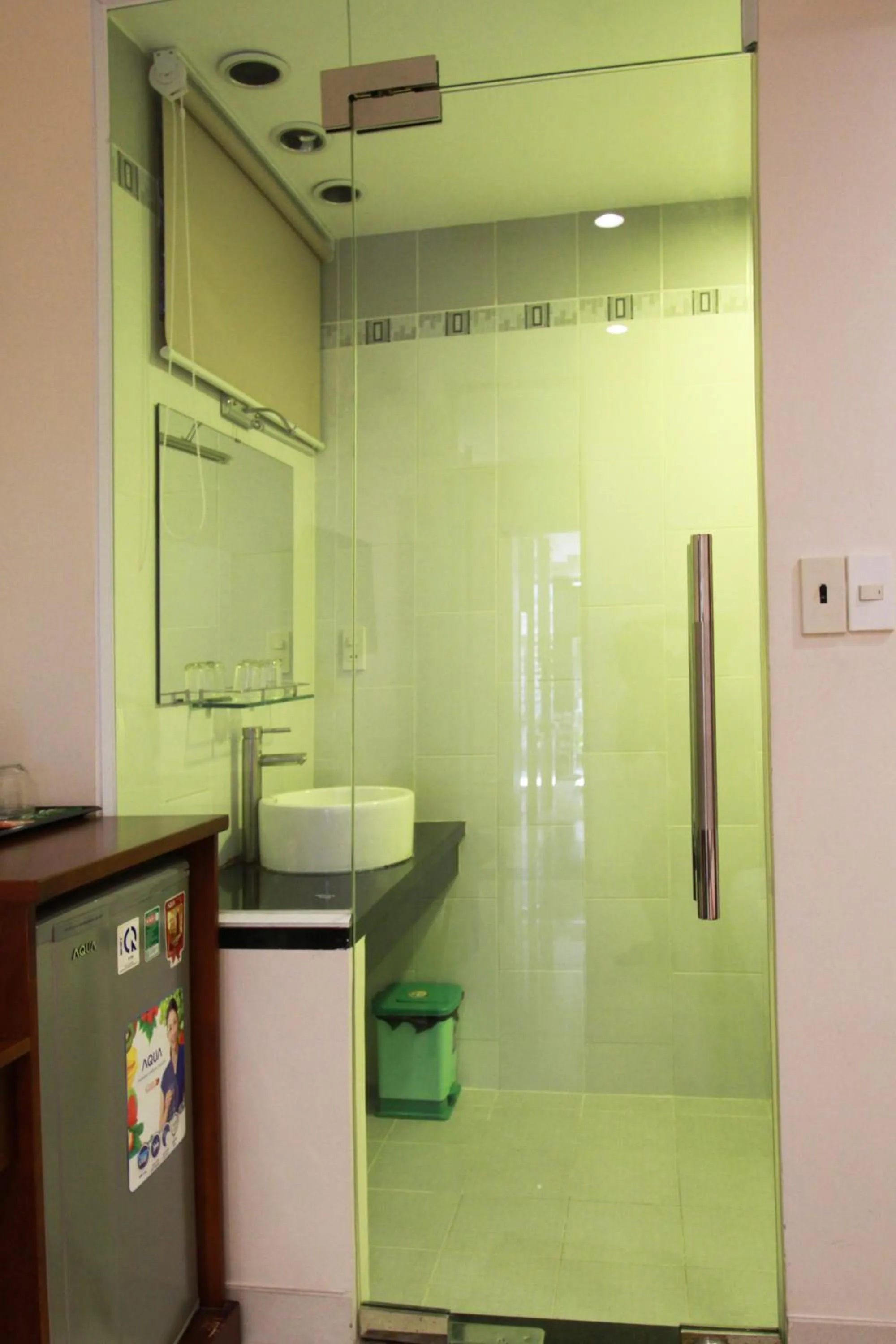 Shower in Ngoc Minh Hotel