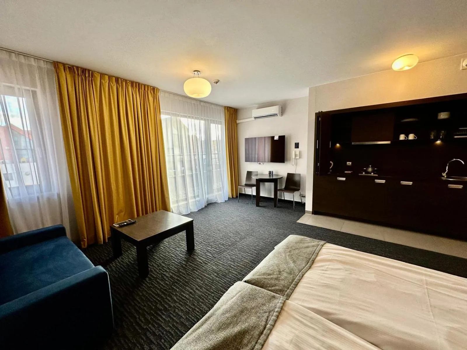 View (from property/room), Bed in Golden Tulip Gdańsk Residence