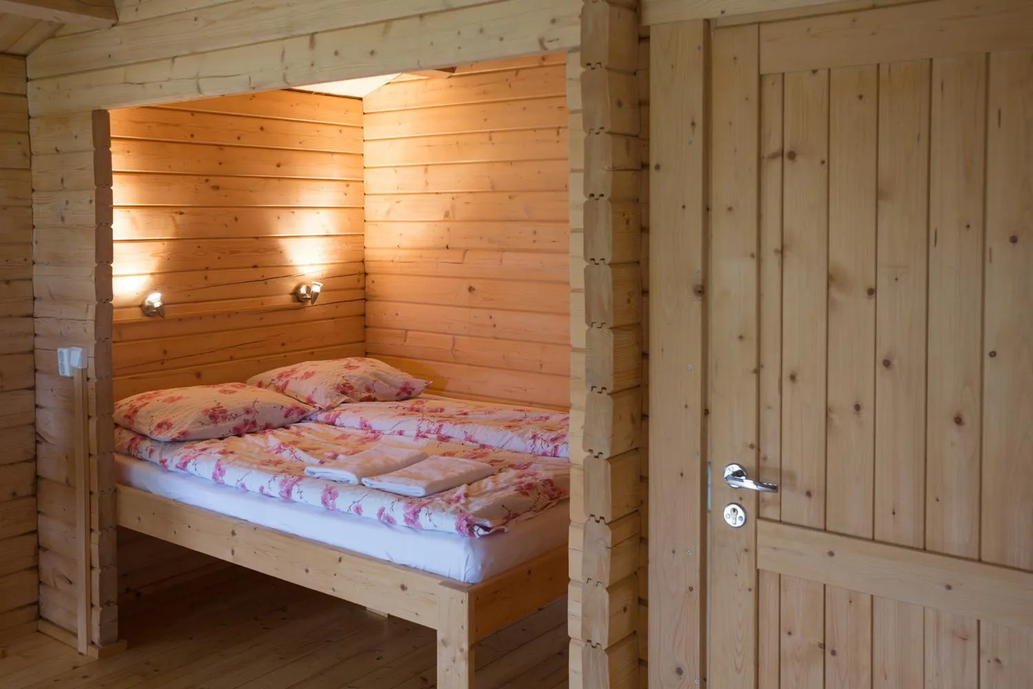 Bed in Hunkubakkar Guesthouse