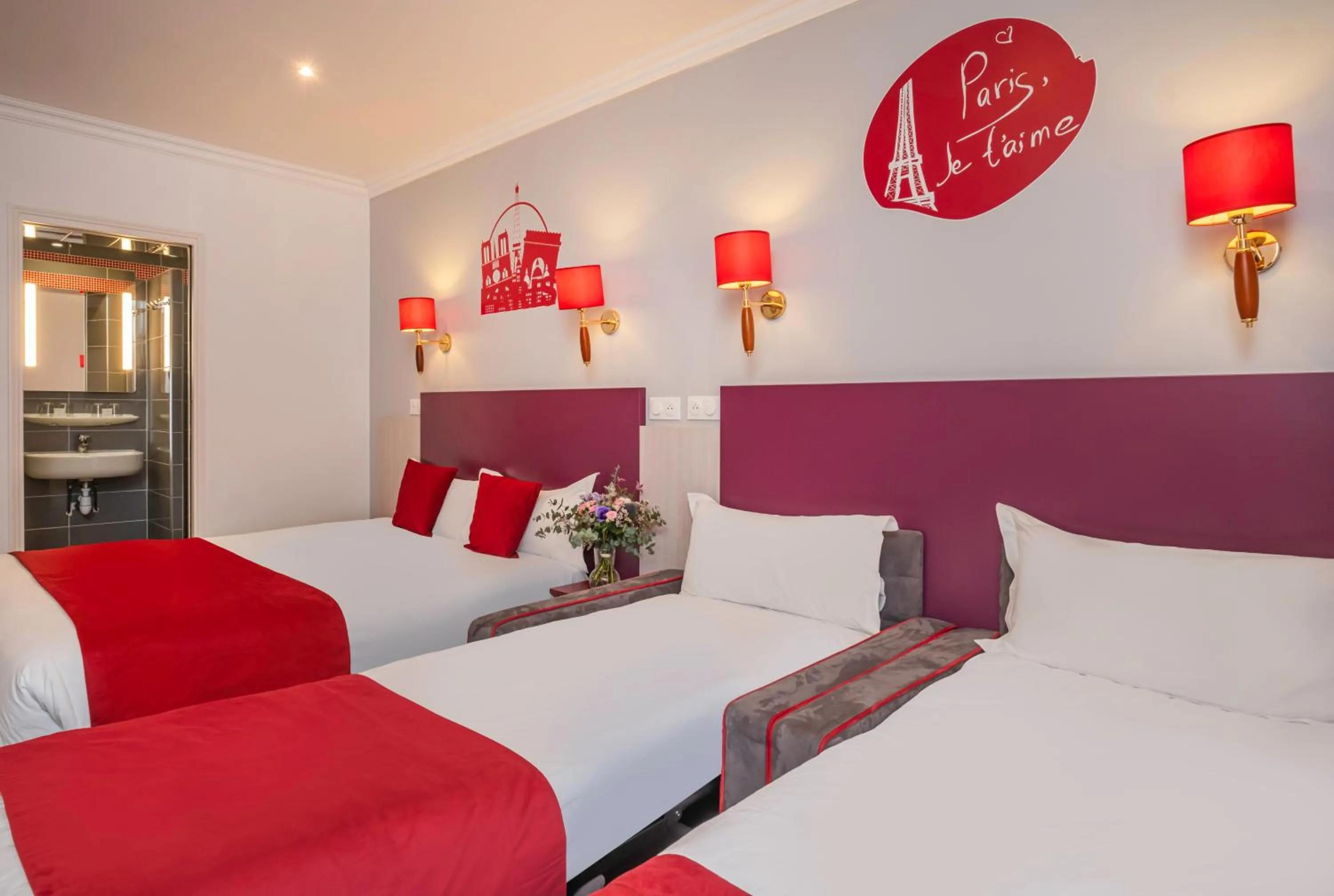 Bed in Grand Hôtel De Turin