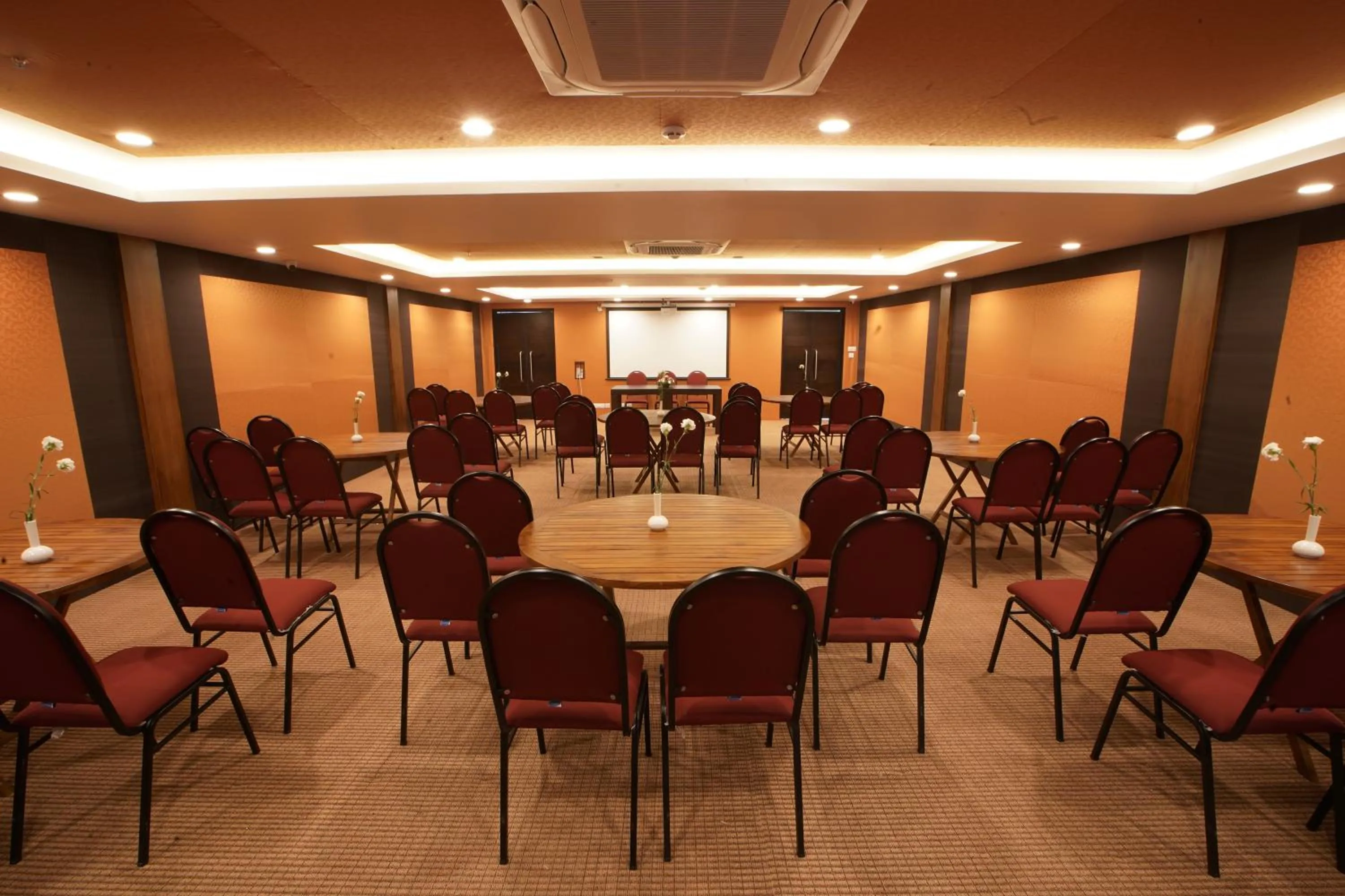 Business facilities in The Terrace by Ladder Mgd by Citrine