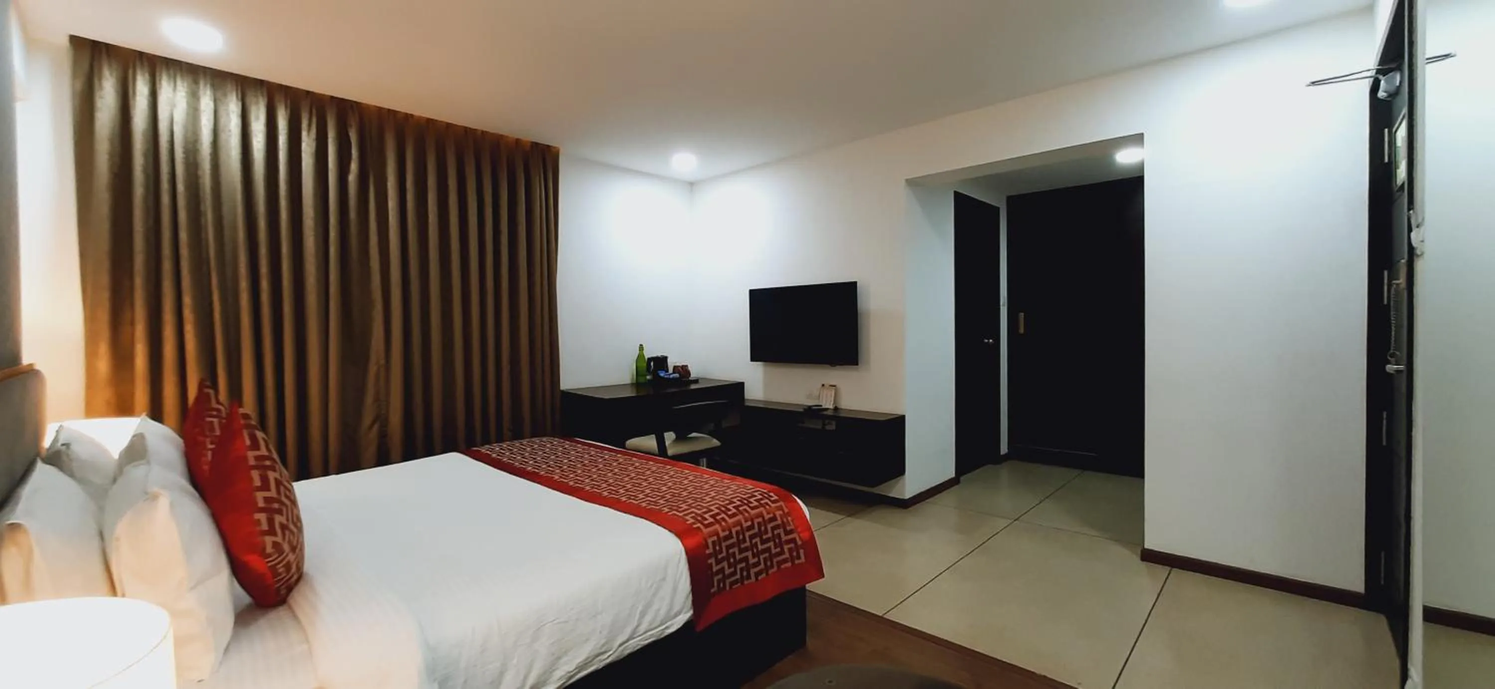 TV and multimedia, Bed in The Terrace by Ladder Mgd by Citrine