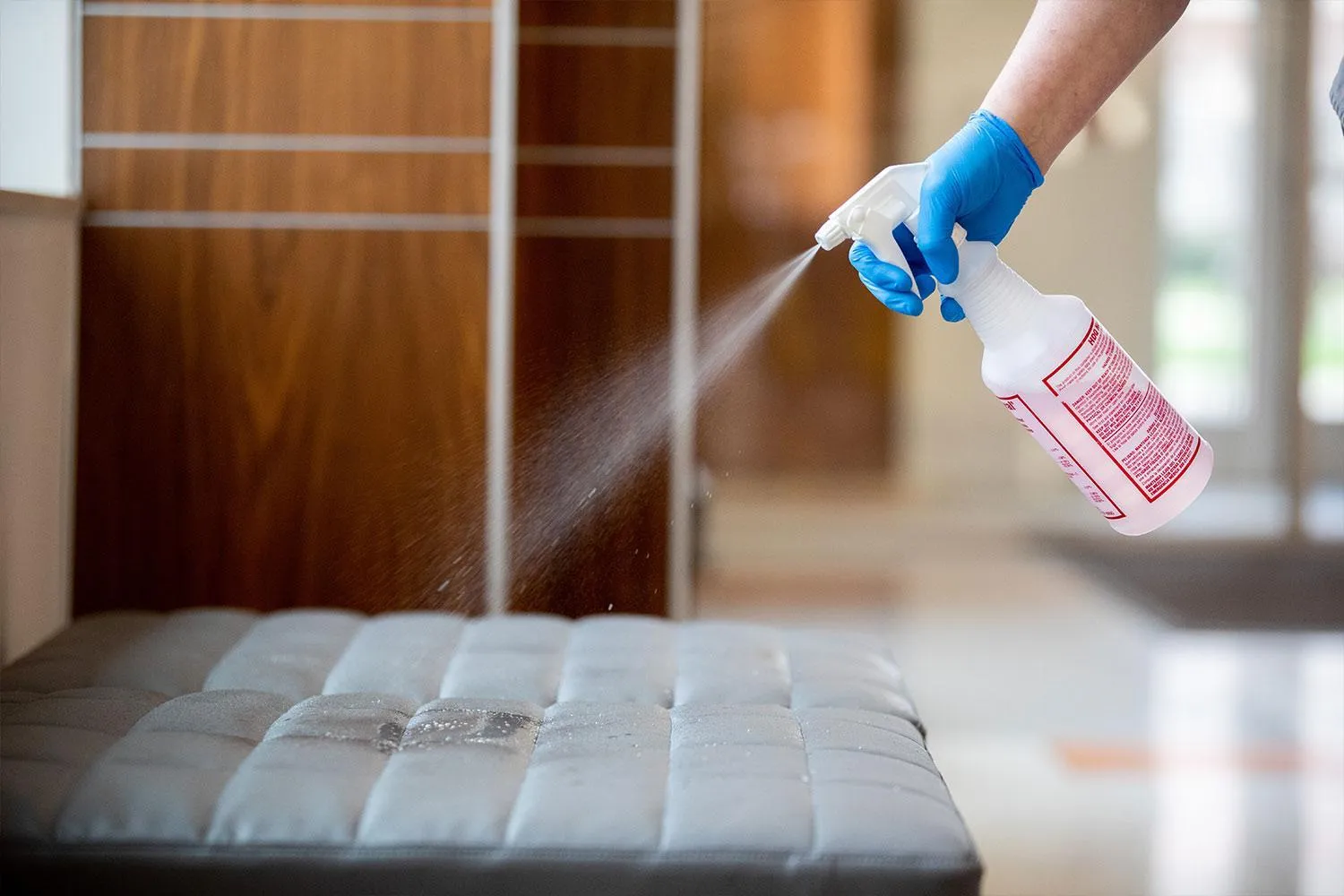 Text overlay, Bed in Trimrooms Mount Blue