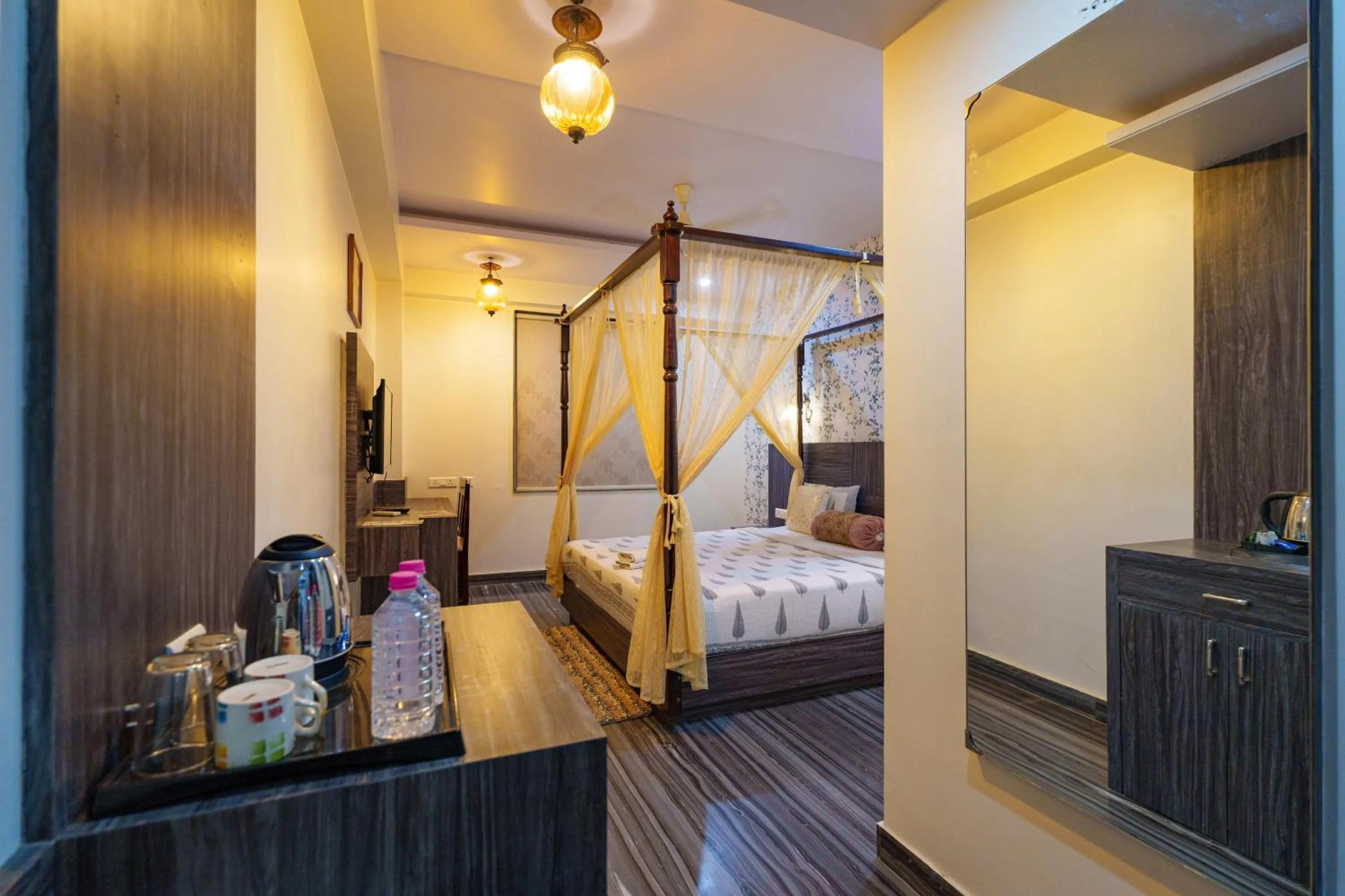 Bedroom, Bed in Trimrooms Mount Blue