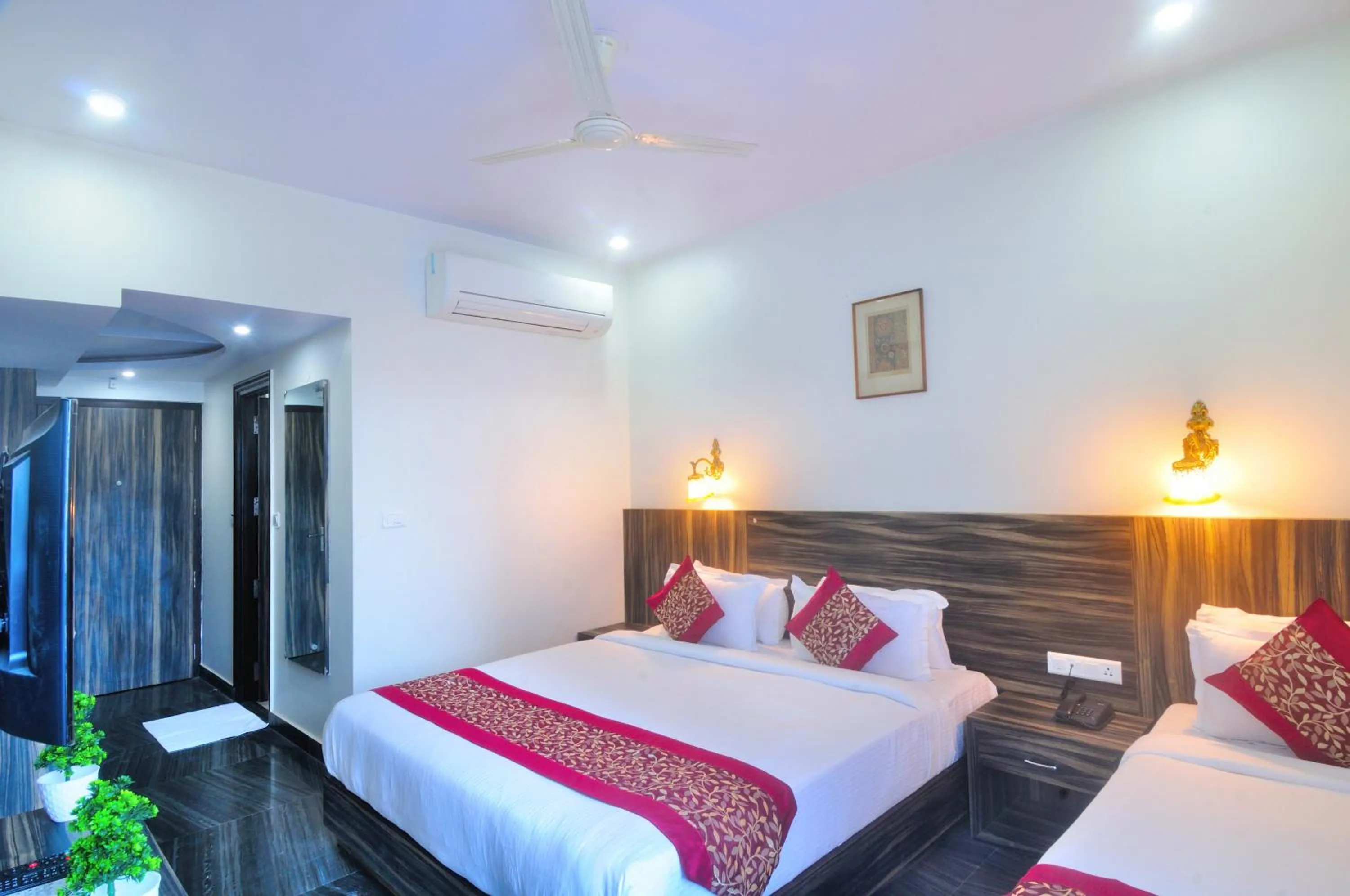 Bedroom, Bed in Trimrooms Mount Blue