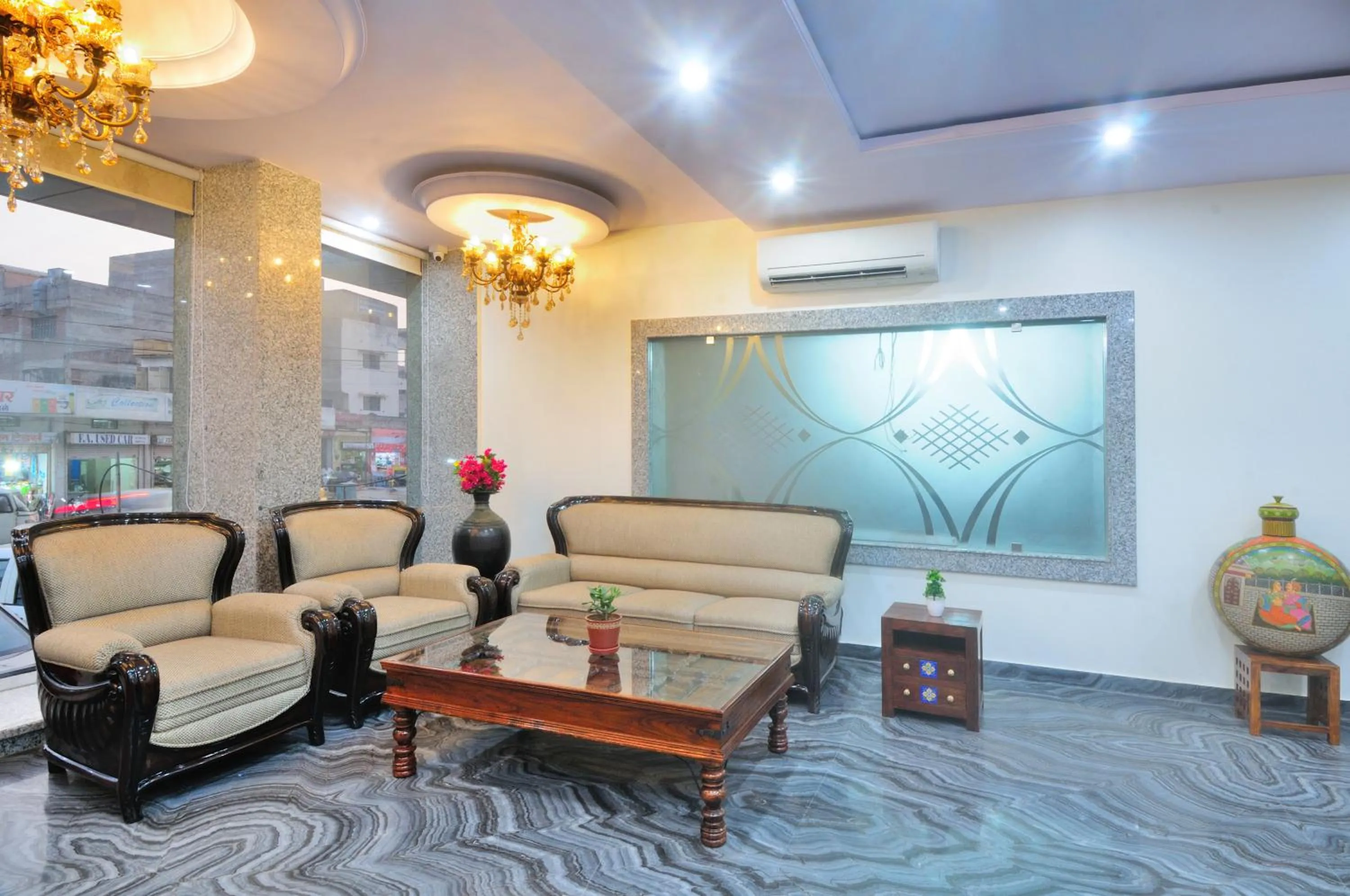 Lobby or reception in Trimrooms Mount Blue