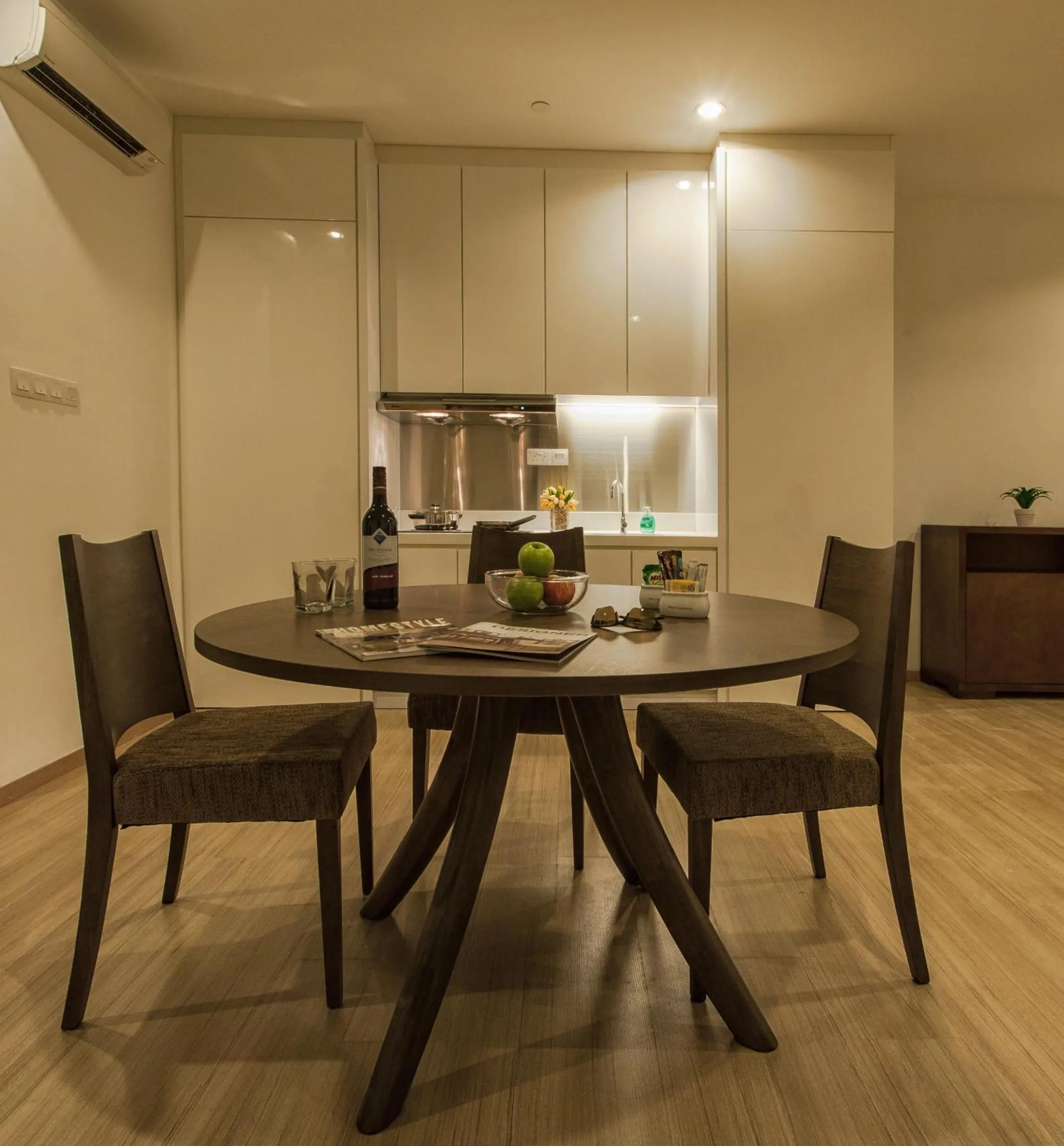 Kitchen or kitchenette in Luxfort 118 Service Suites