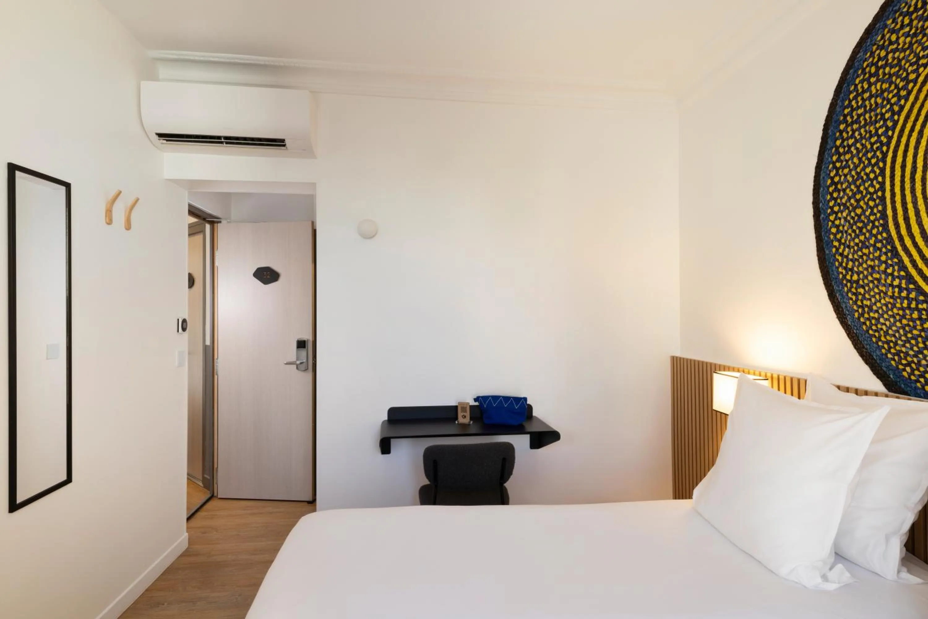 Bed in Hôtel Korner Etoile