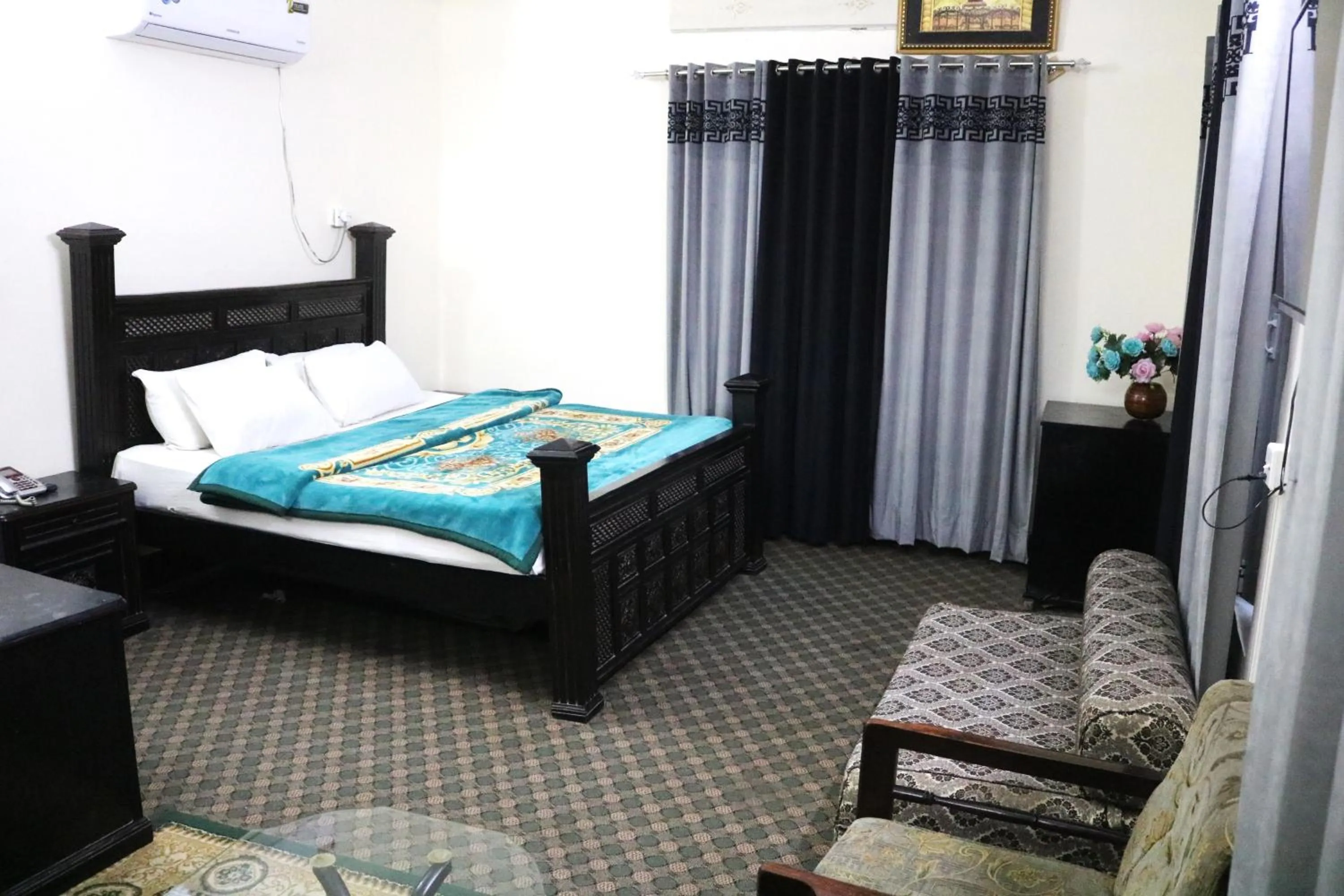 Bed in The City Lodge