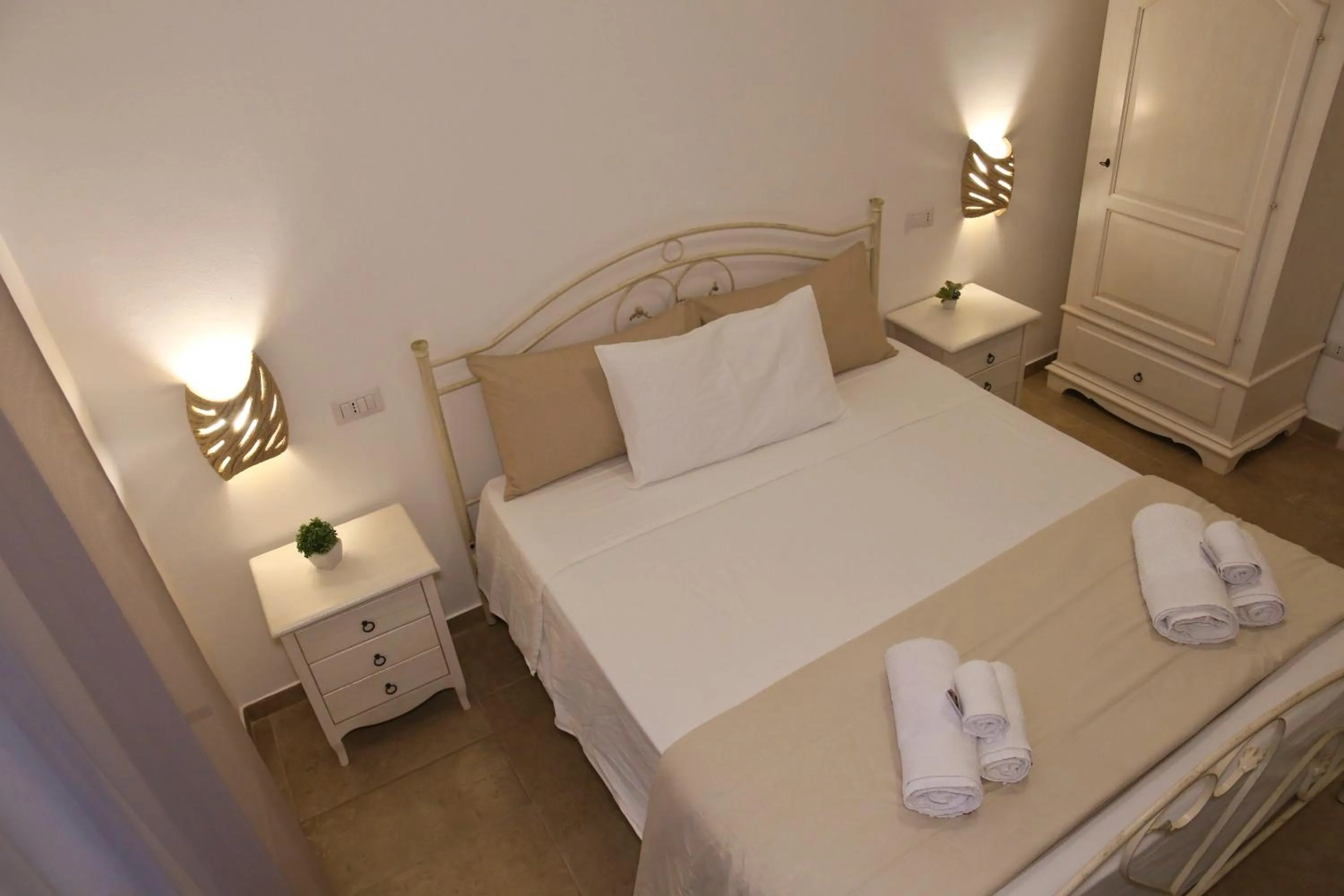 Photo of the whole room, Bed in I 7 Peccati