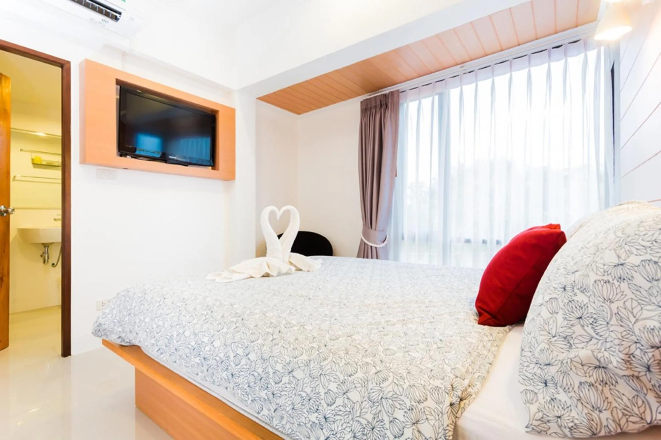 Bed in Palmari Boutique Hotel