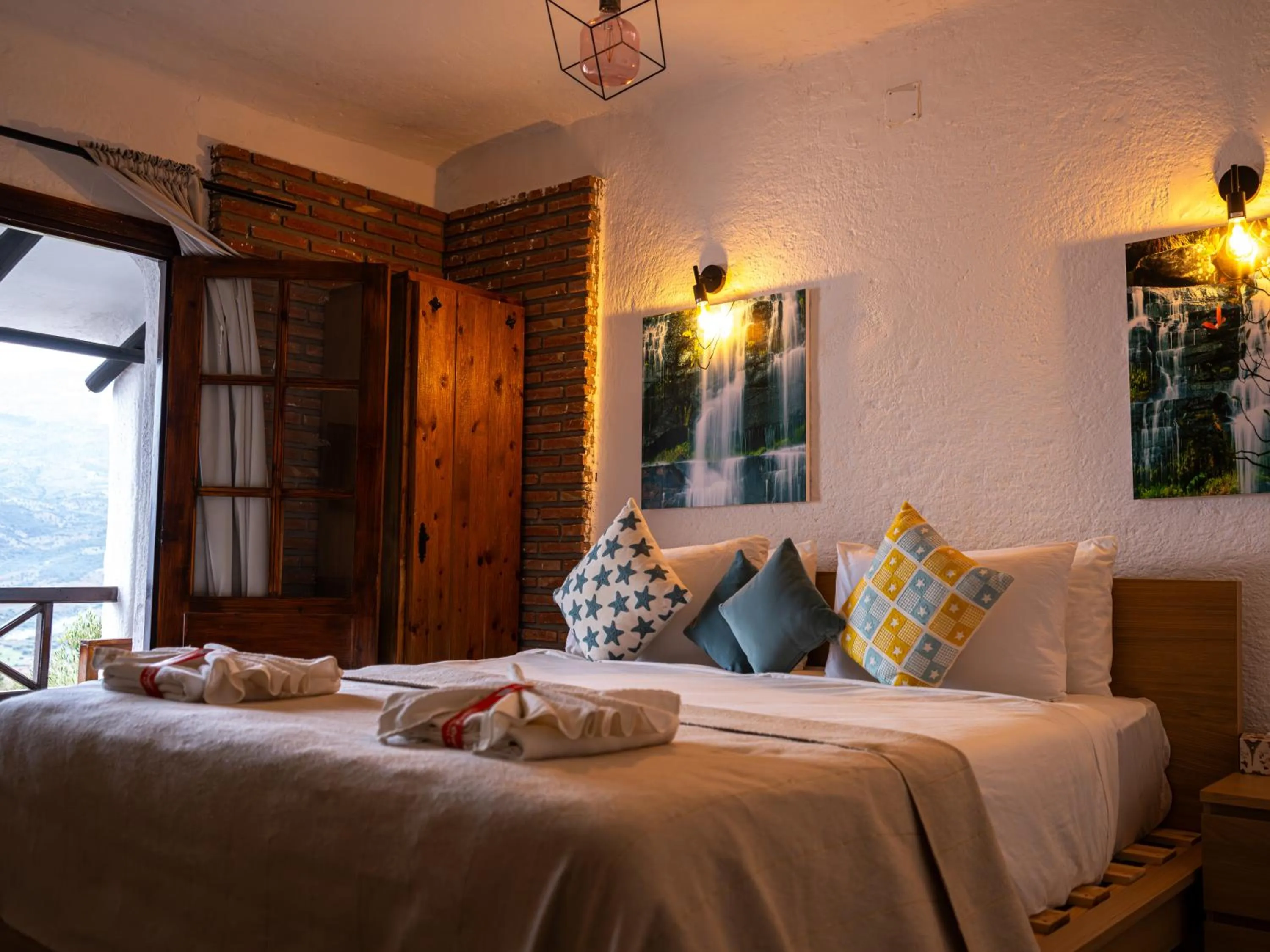 Bed in Resort Hotel El Cortijo & Spa